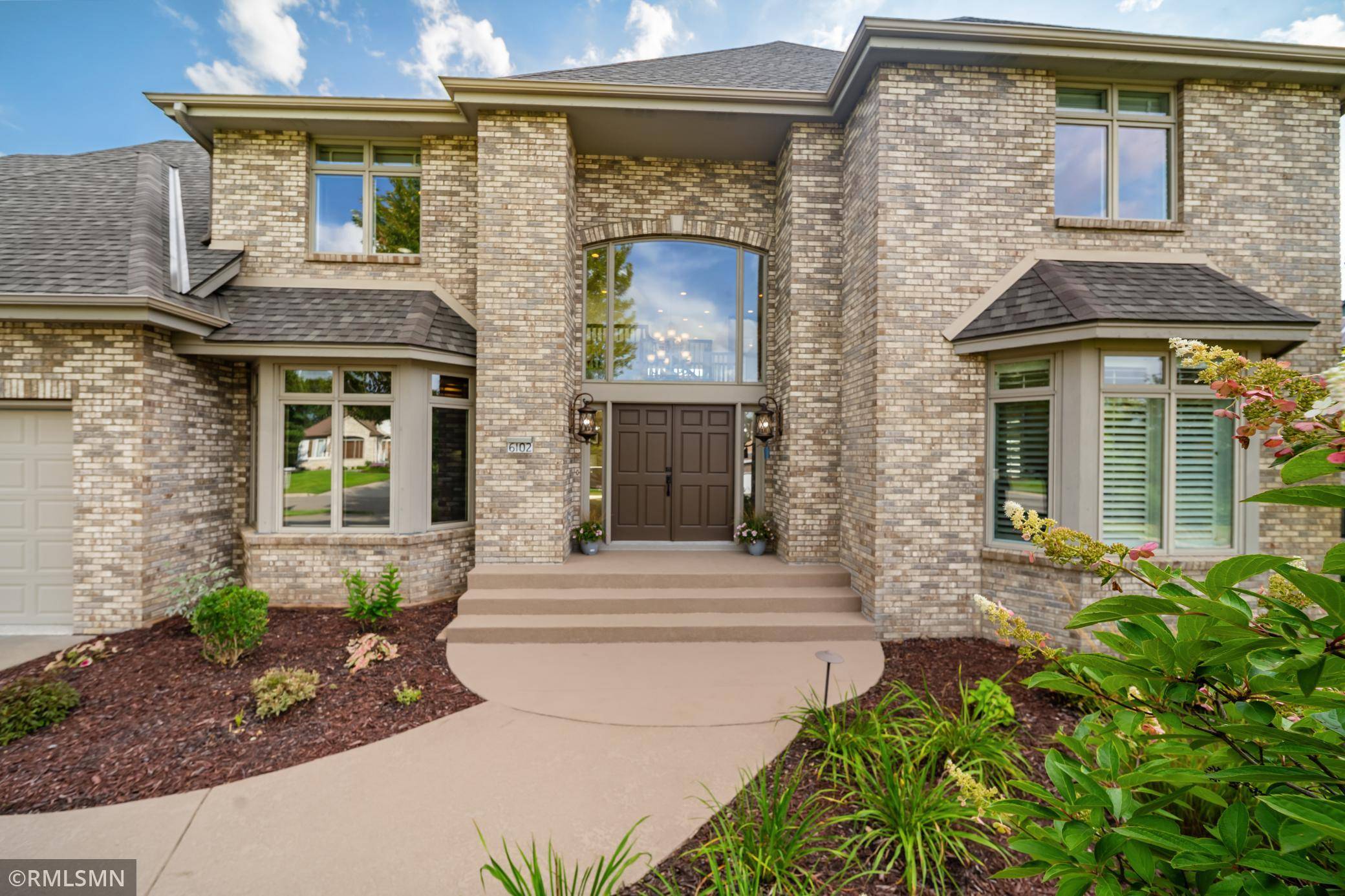 6102 Creek Ridge CT, Minnetonka, MN 55345