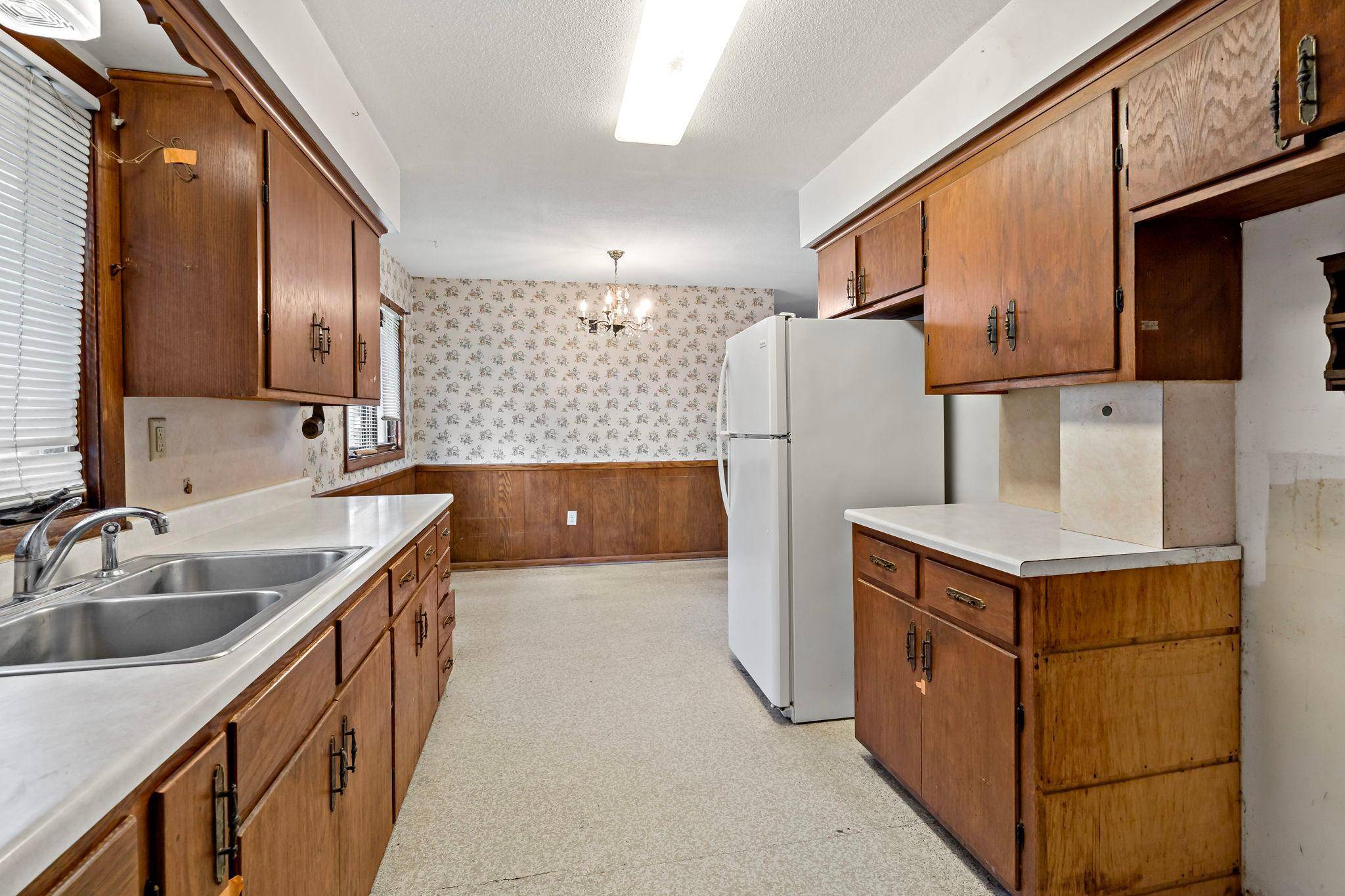 5456 Girard AVE N, Brooklyn Center, MN 55430