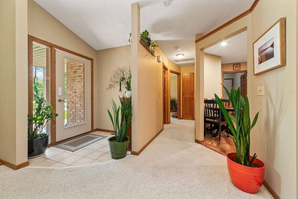 14346 Embassy WAY, Apple Valley, MN 55124
