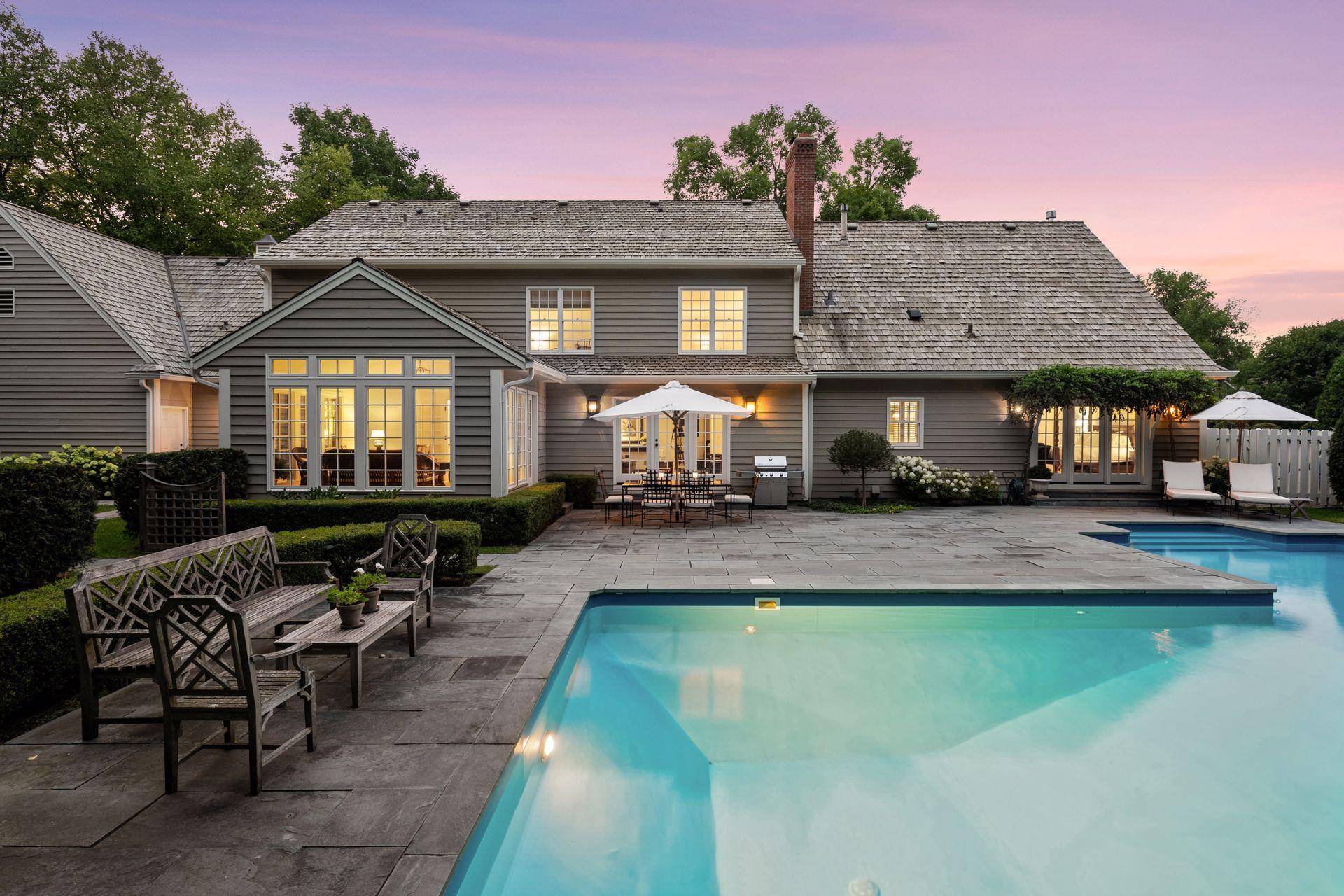 235 Hollander RD, Wayzata, MN 55391
