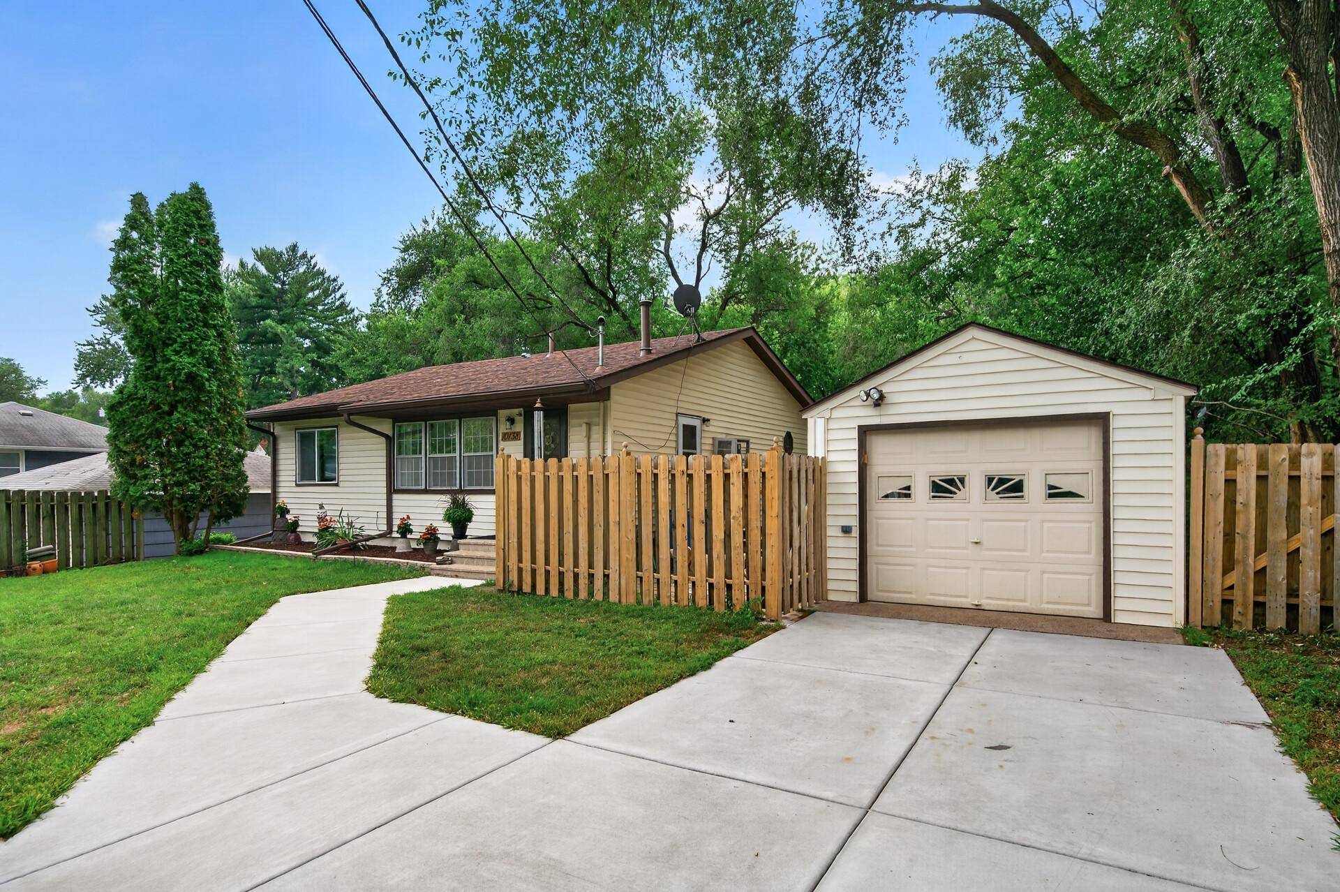 10138 Harriet AVE S, Bloomington, MN 55420