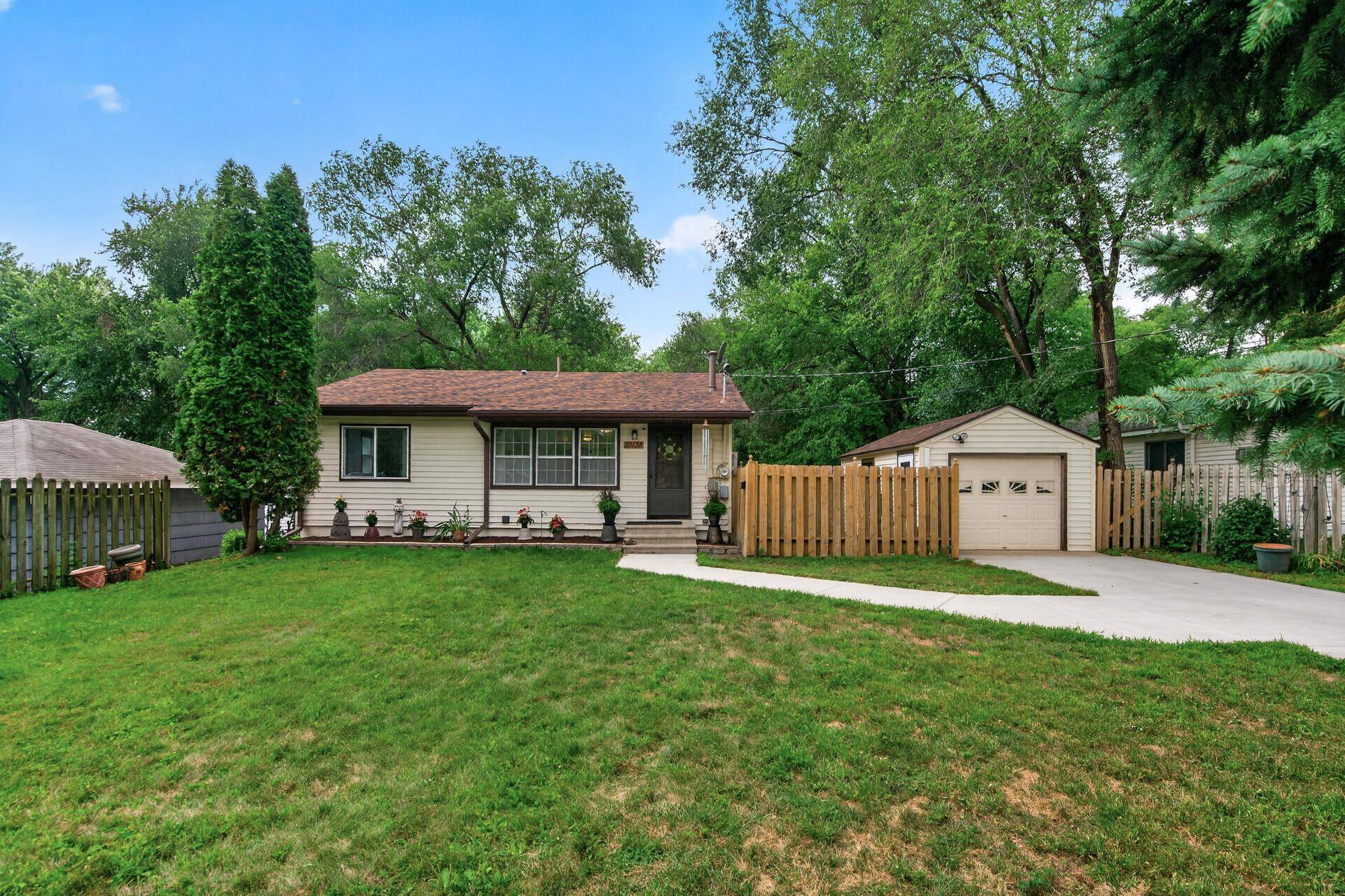 10138 Harriet AVE S, Bloomington, MN 55420