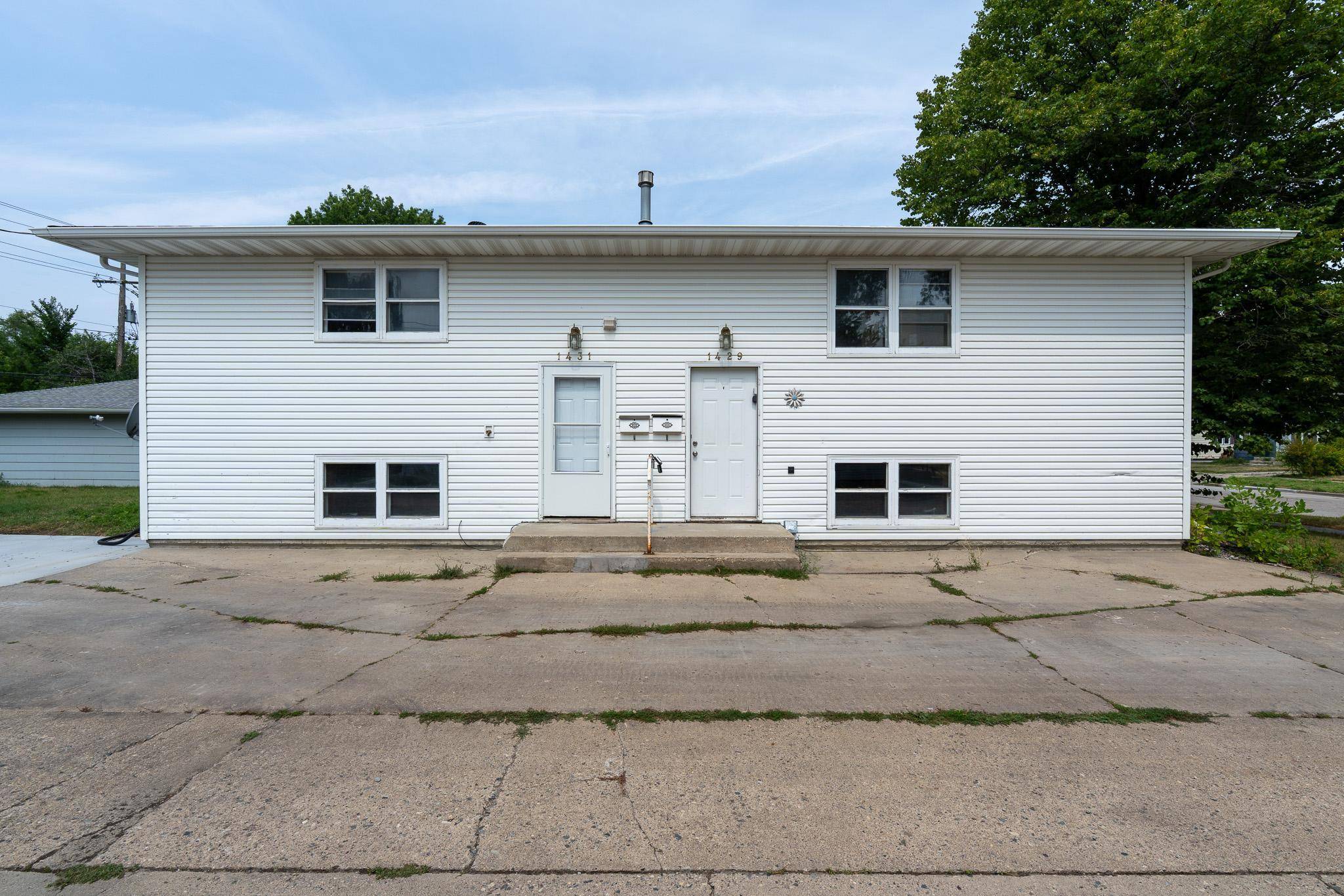 1429 & 1431 16 1/2 ST S, Fargo, ND 58103