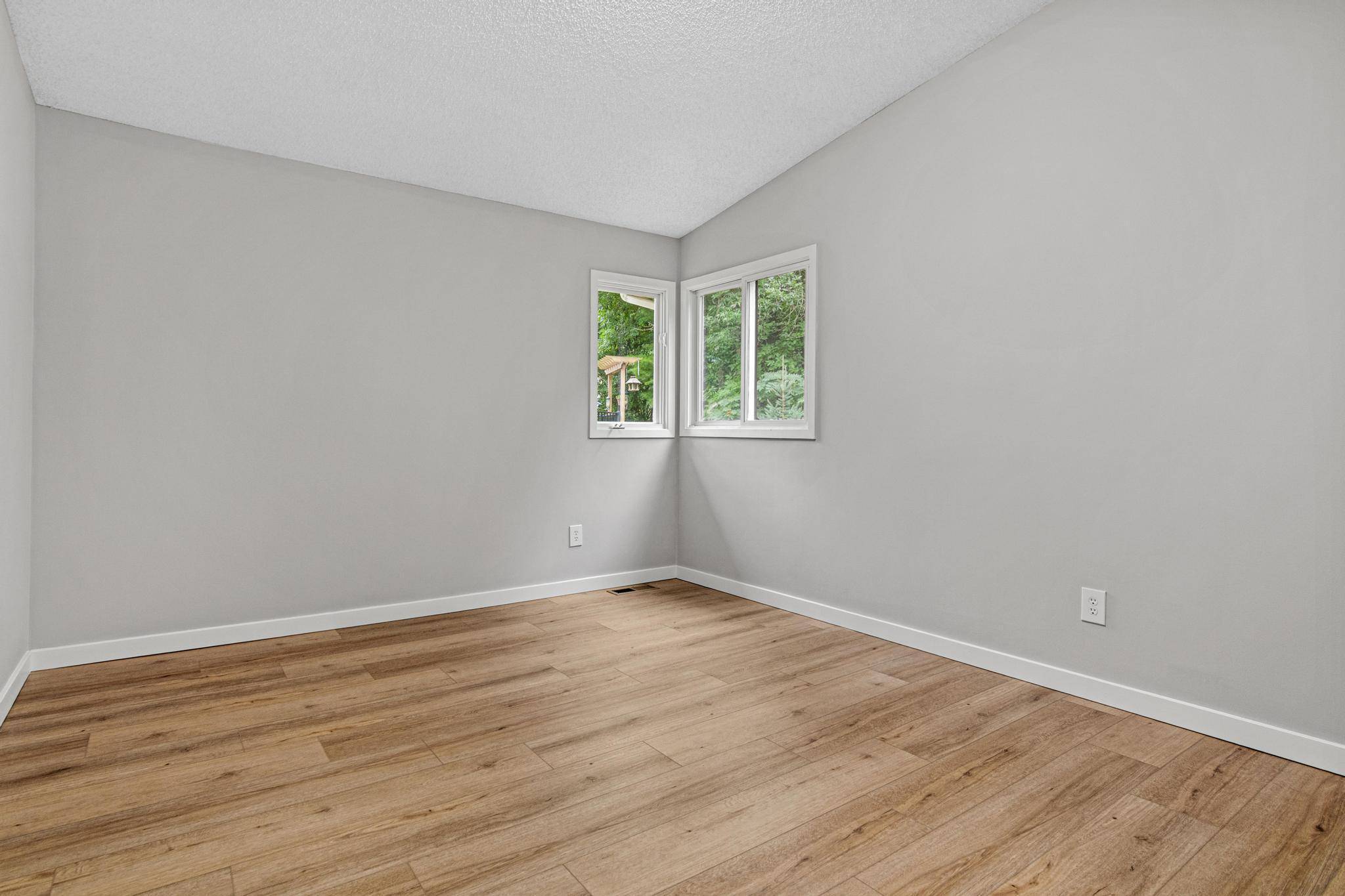 18030 Covington PATH, Minnetonka, MN 55345