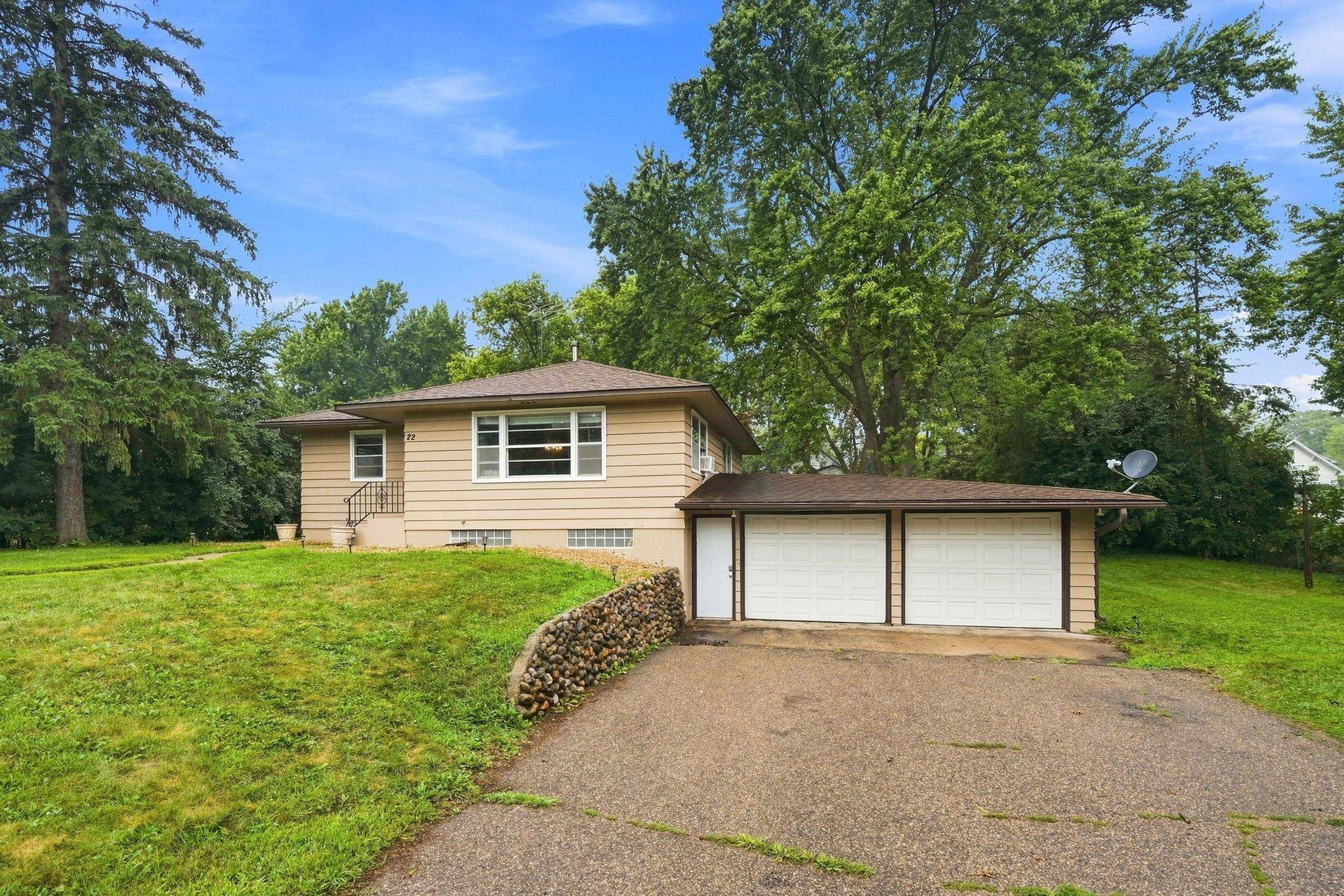 22 Elm AVE S, Maple Lake, MN 55358