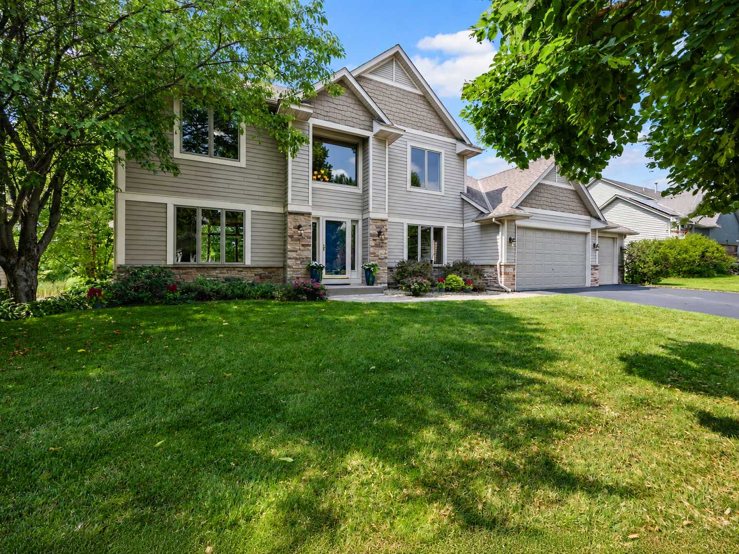 18462 Gladstone BLVD N, Maple Grove, MN 55311