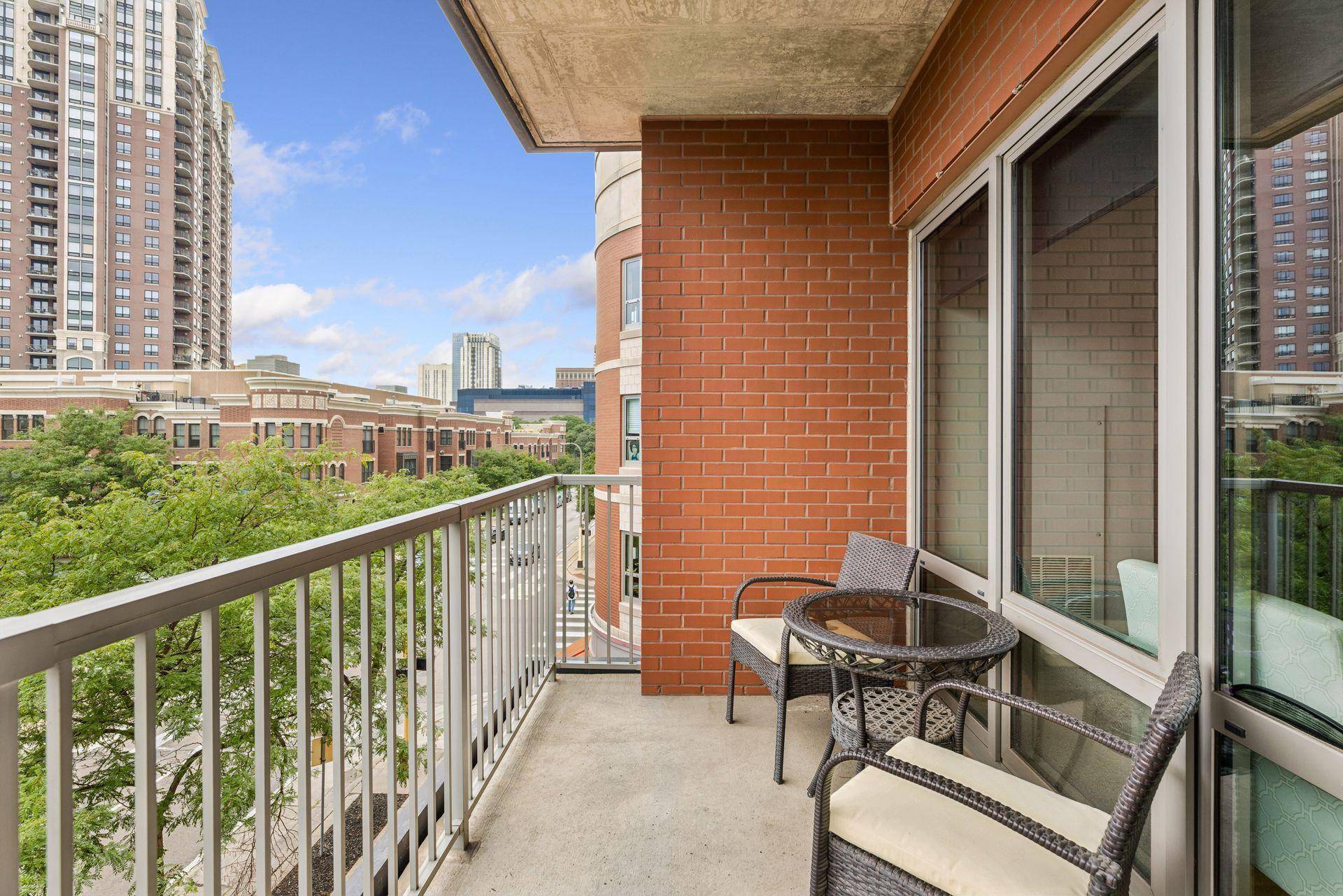 929 Portland AVE #307, Minneapolis, MN 55404