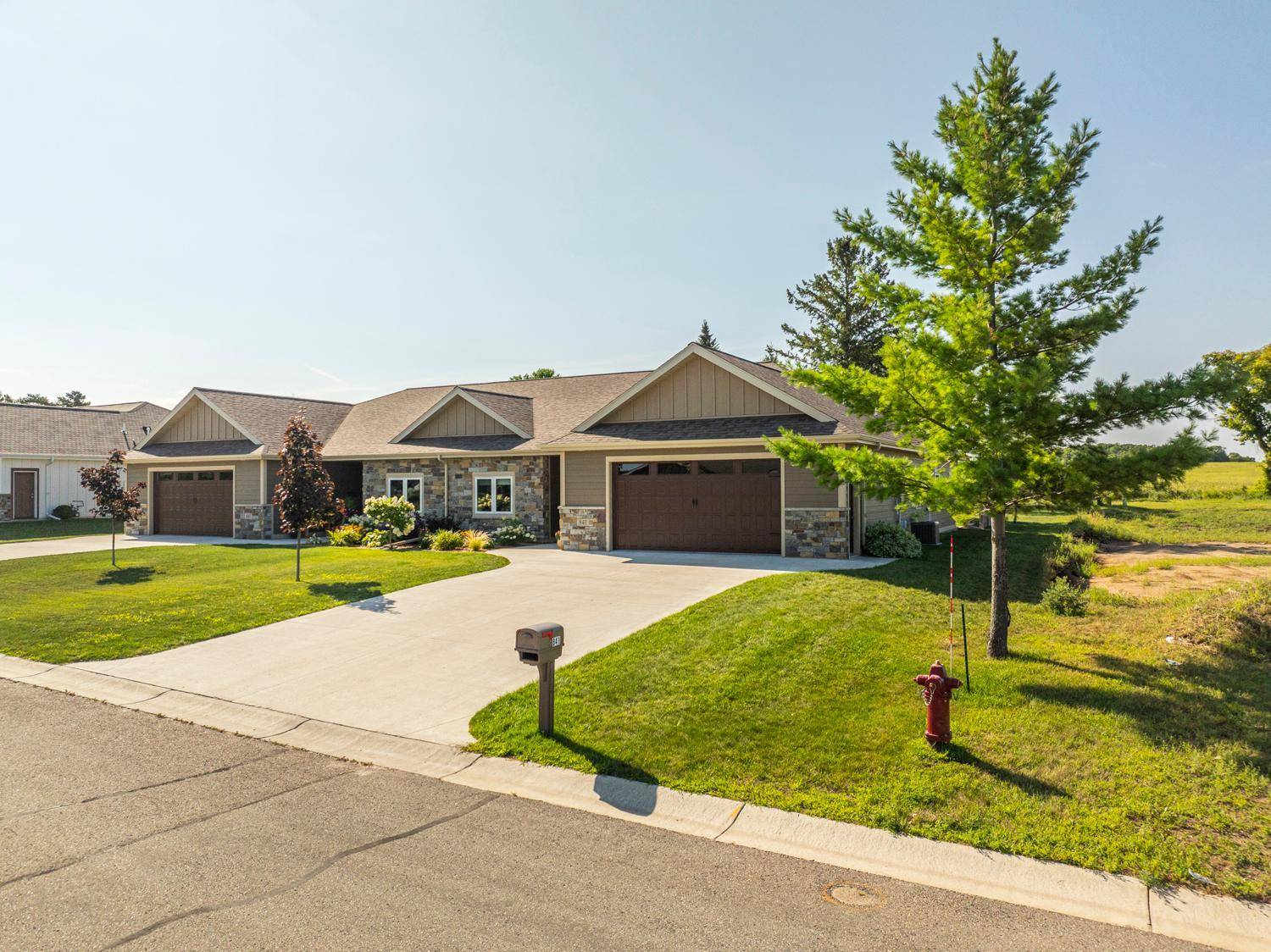 841 Lake Forest CIR, Detroit Lakes, MN 56501