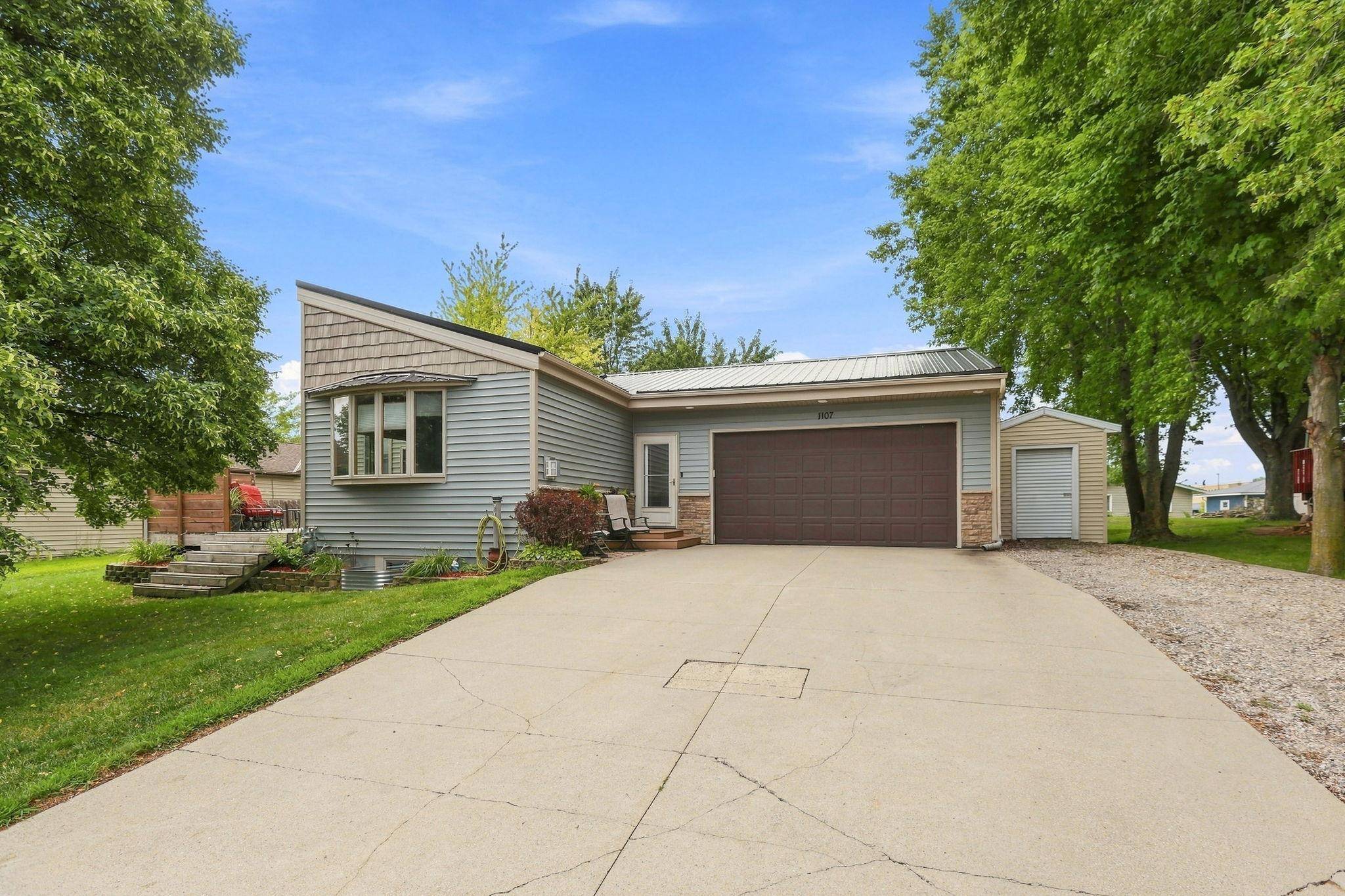 1107 Abbott AVE N, Glencoe, MN 55336