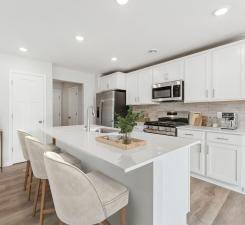 4334 Meadowview DR, Waconia, MN 55387