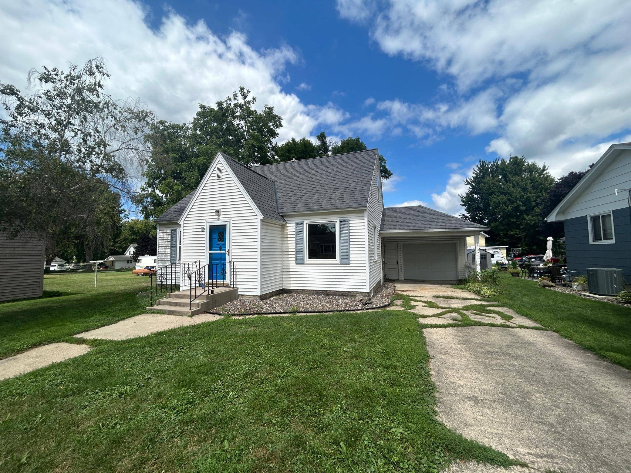 370 E 5th ST, Zumbrota, MN 55992