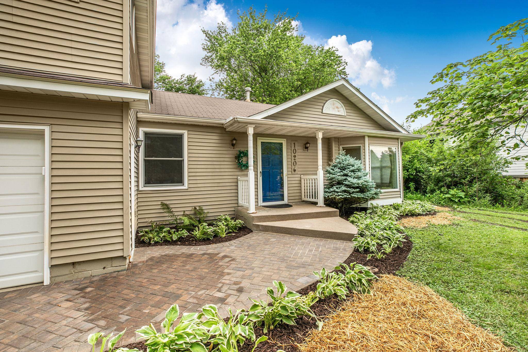 10206 Lakeview DR W, Minnetonka, MN 55305