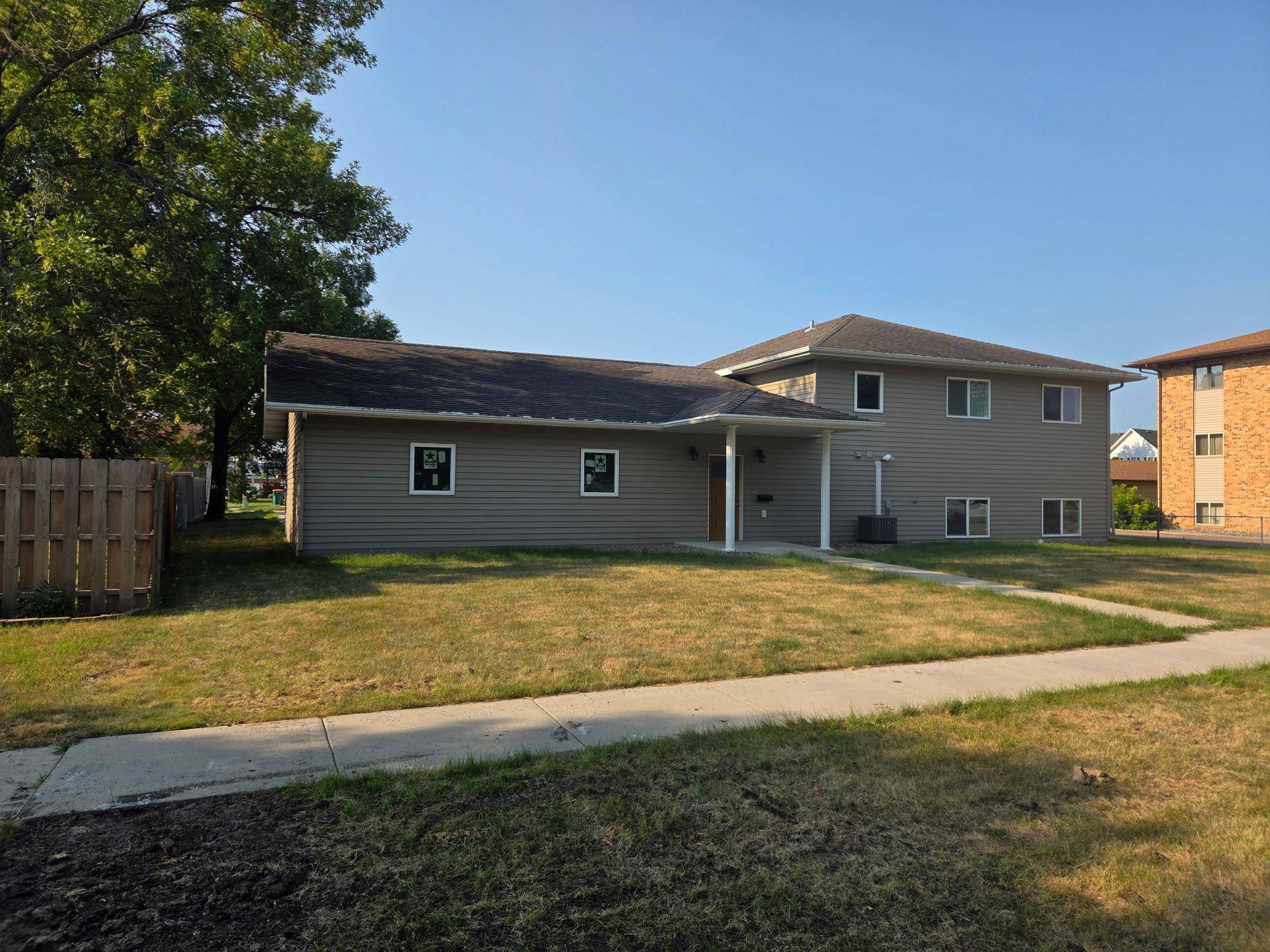 311 4th AVE N, Wahpeton, ND 58075