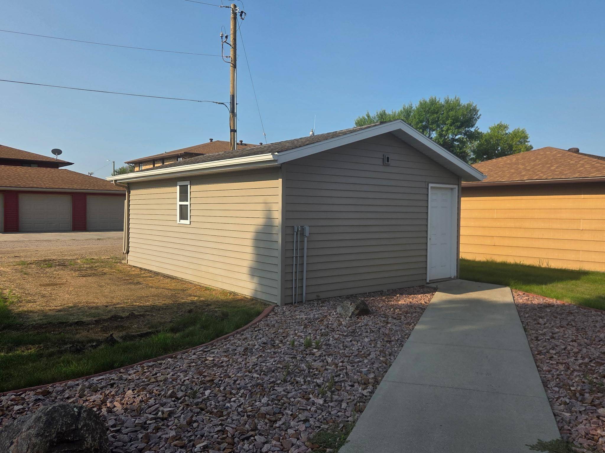 311 4th AVE N, Wahpeton, ND 58075