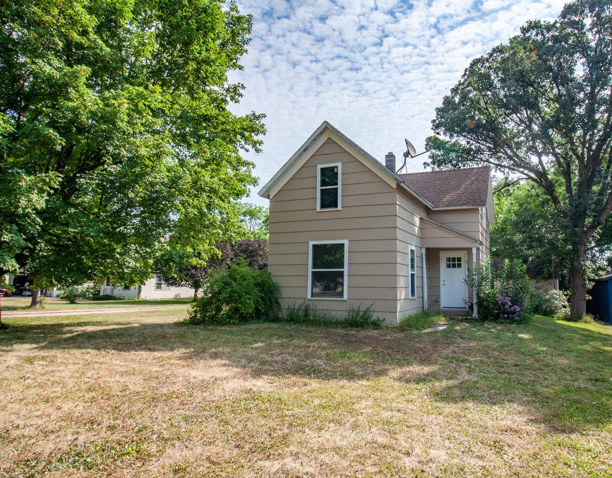 614 Springen AVE, Fergus Falls, MN 56537