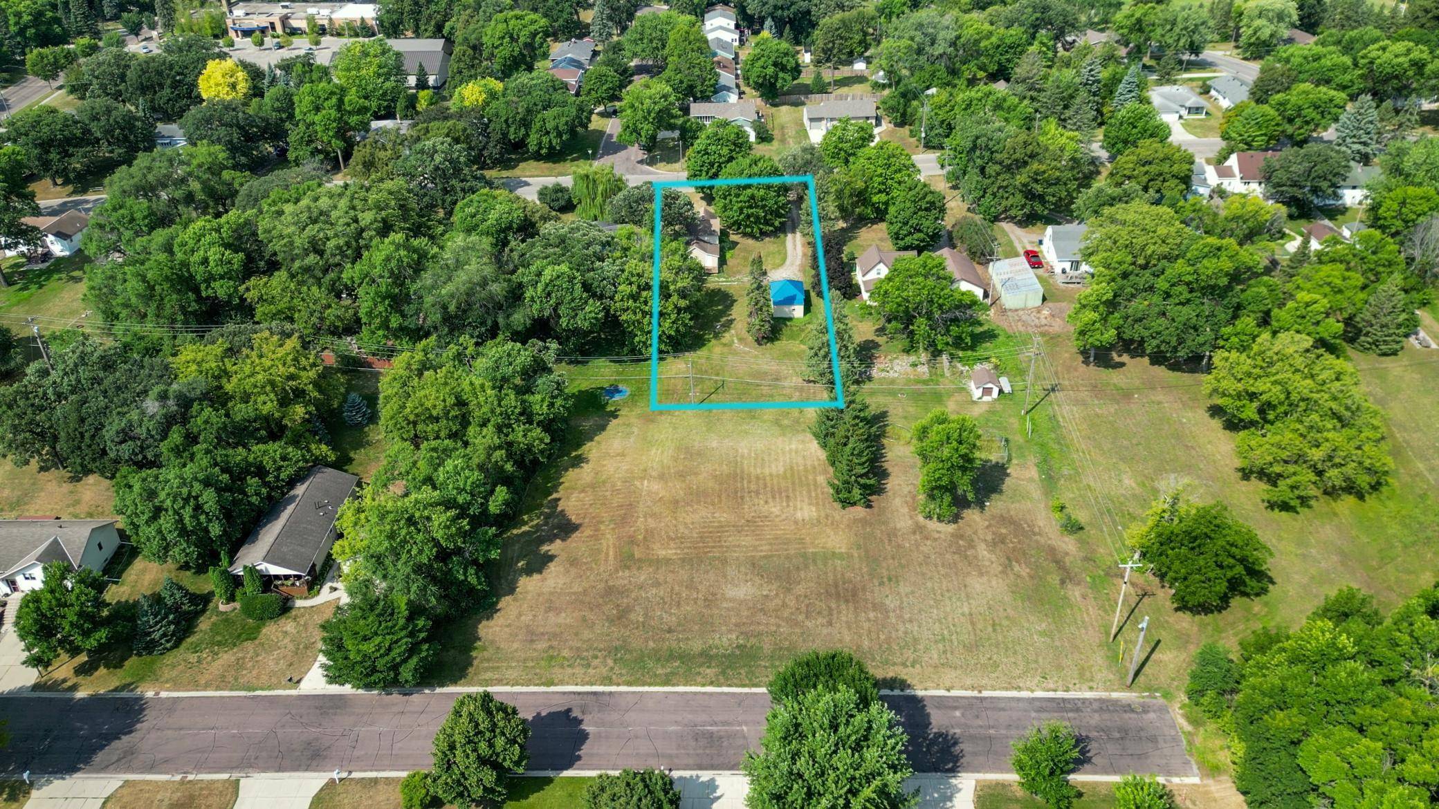 614 Springen AVE, Fergus Falls, MN 56537