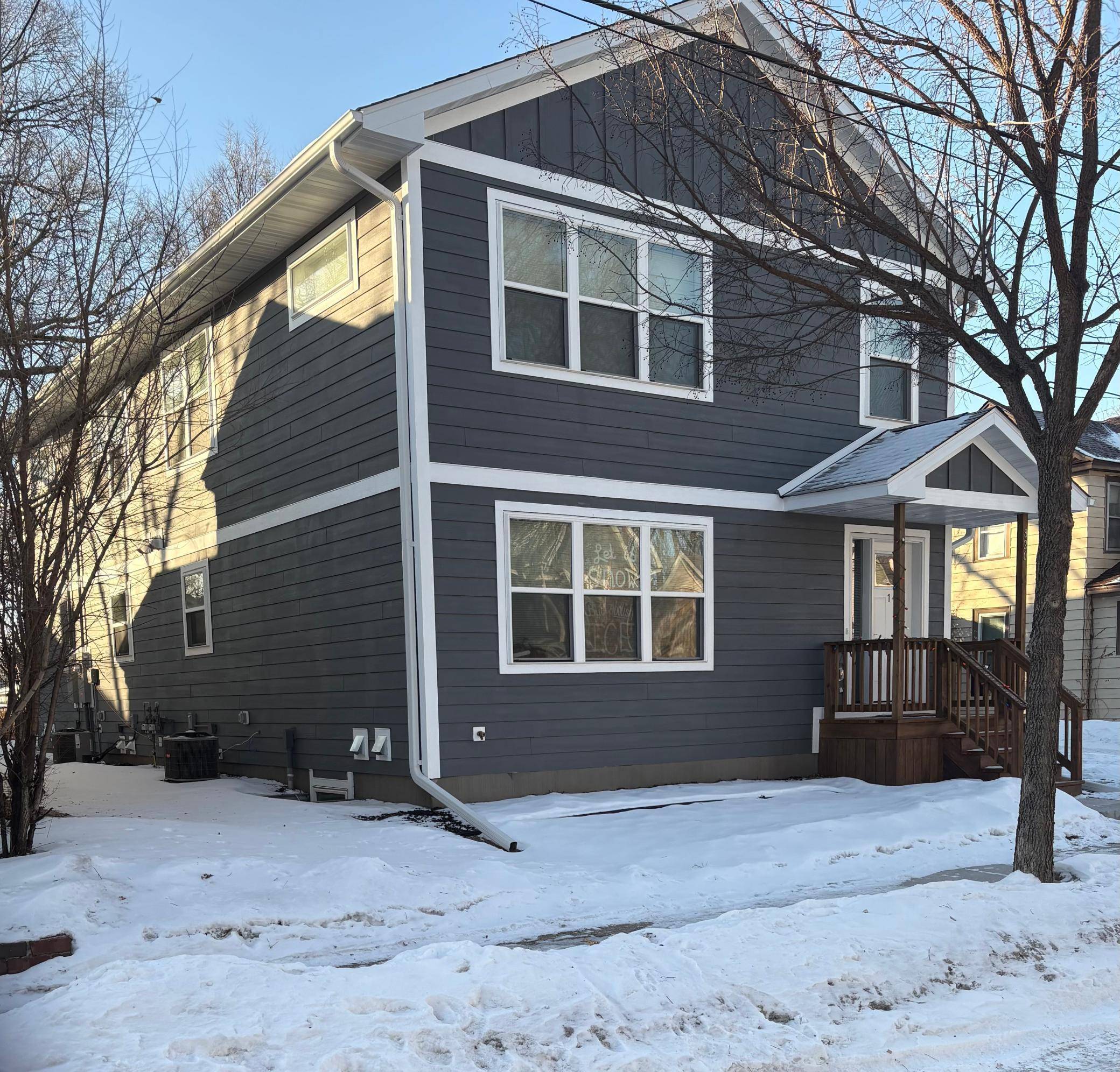 820 26th AVE NE, Minneapolis, MN 55418