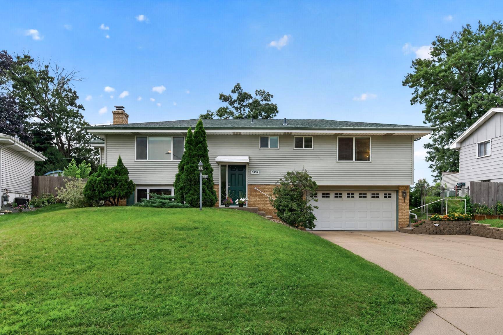 1630 Fairway DR NE, Columbia Heights, MN 55421