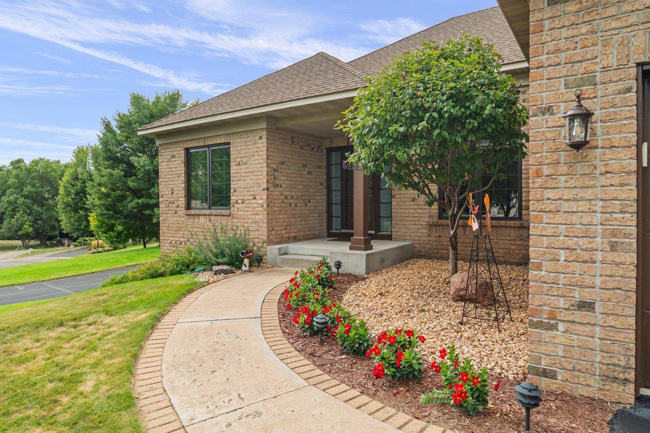 2221 White Pine CT, Hudson, WI 54016