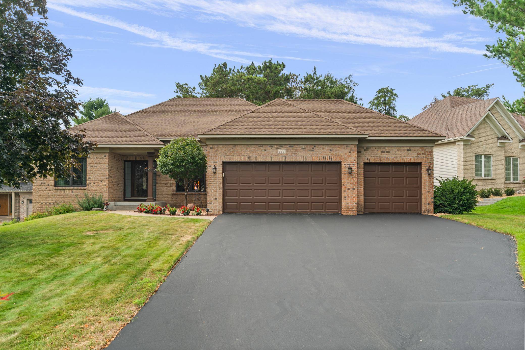 2221 White Pine CT, Hudson, WI 54016