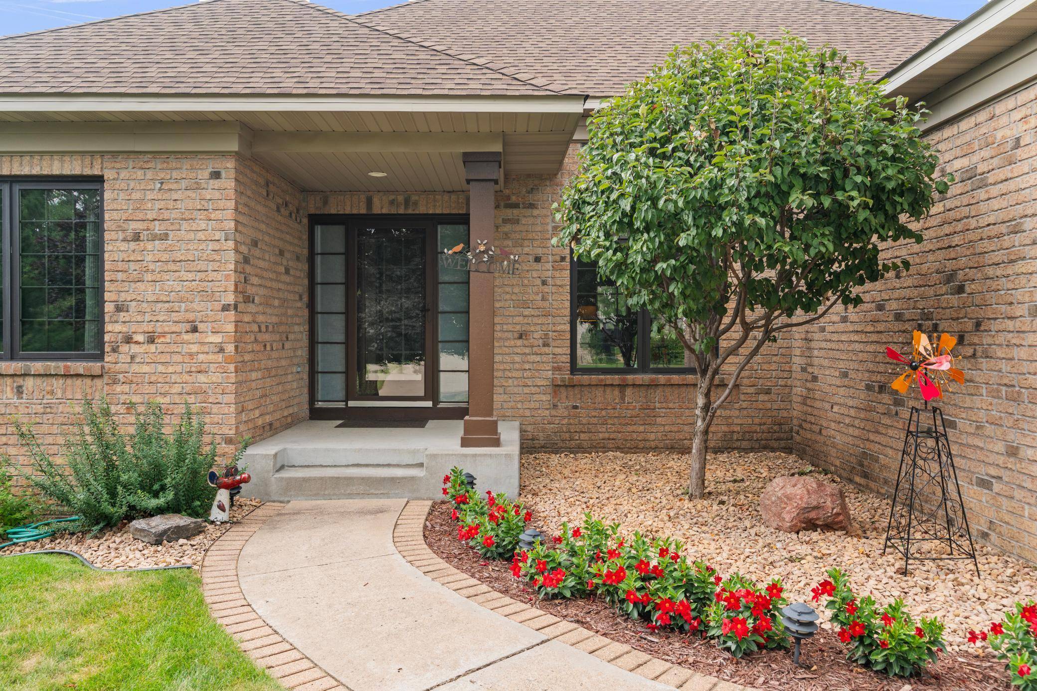 2221 White Pine CT, Hudson, WI 54016