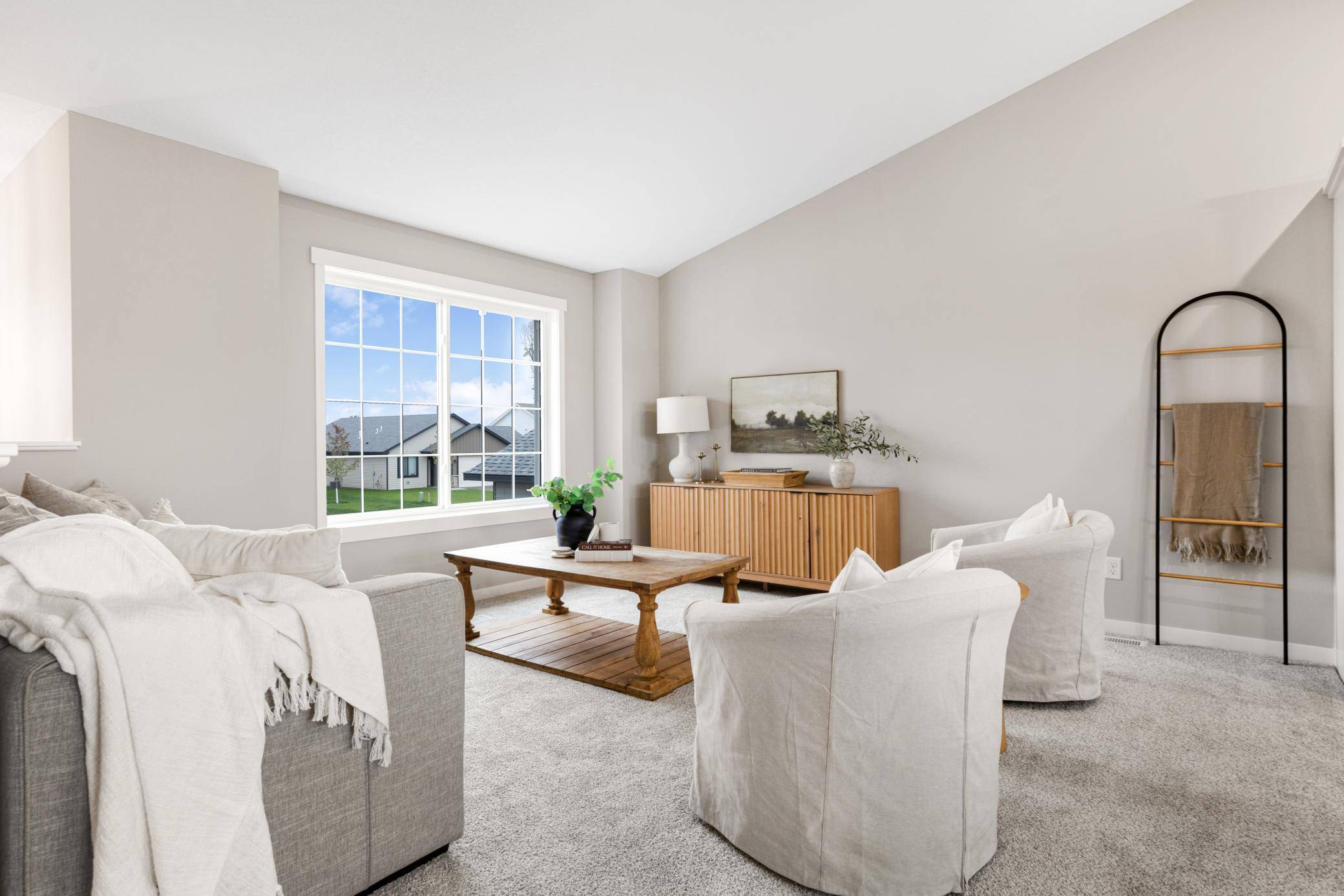 720 Margaret LN NE, Isanti, MN 55040