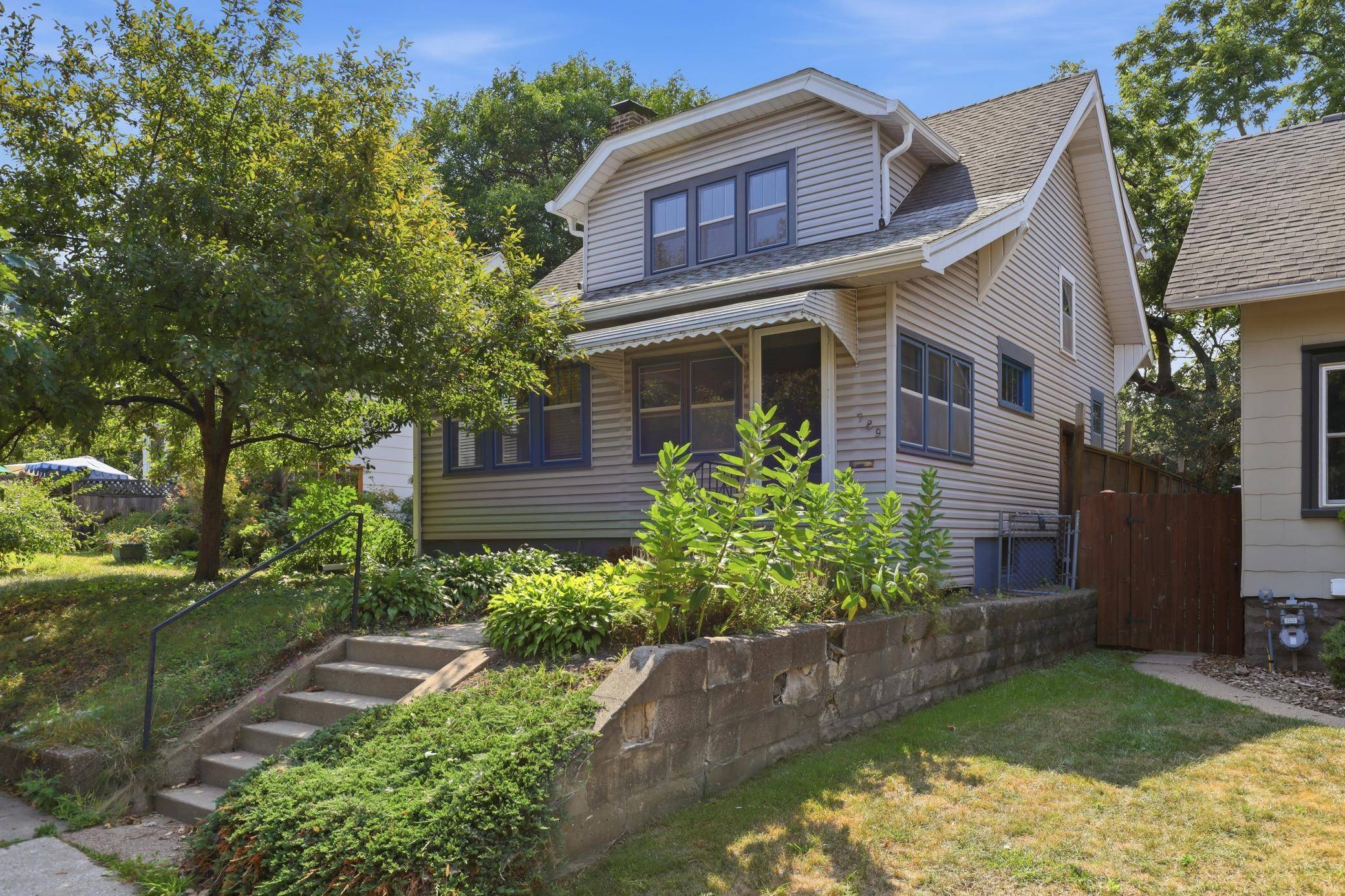 789 Fairview AVE N, Saint Paul, MN 55104