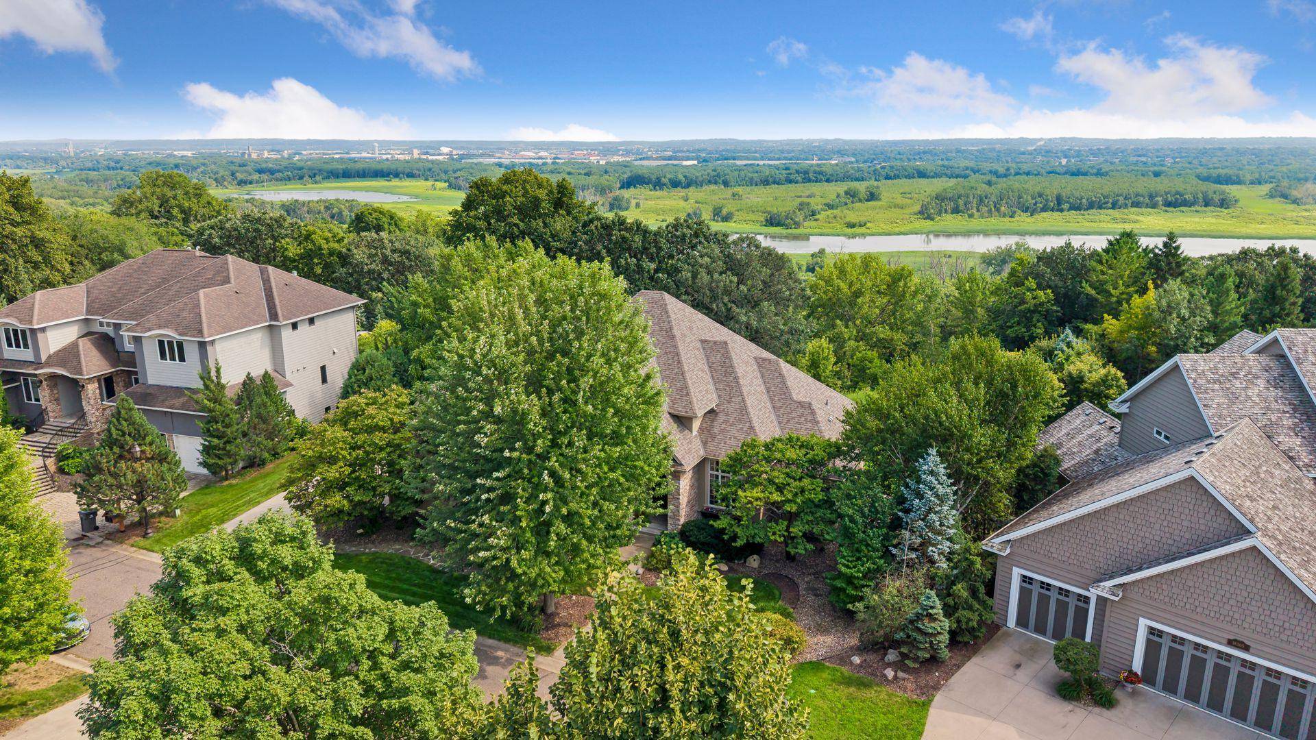 18221 Overland TRL, Eden Prairie, MN 55347