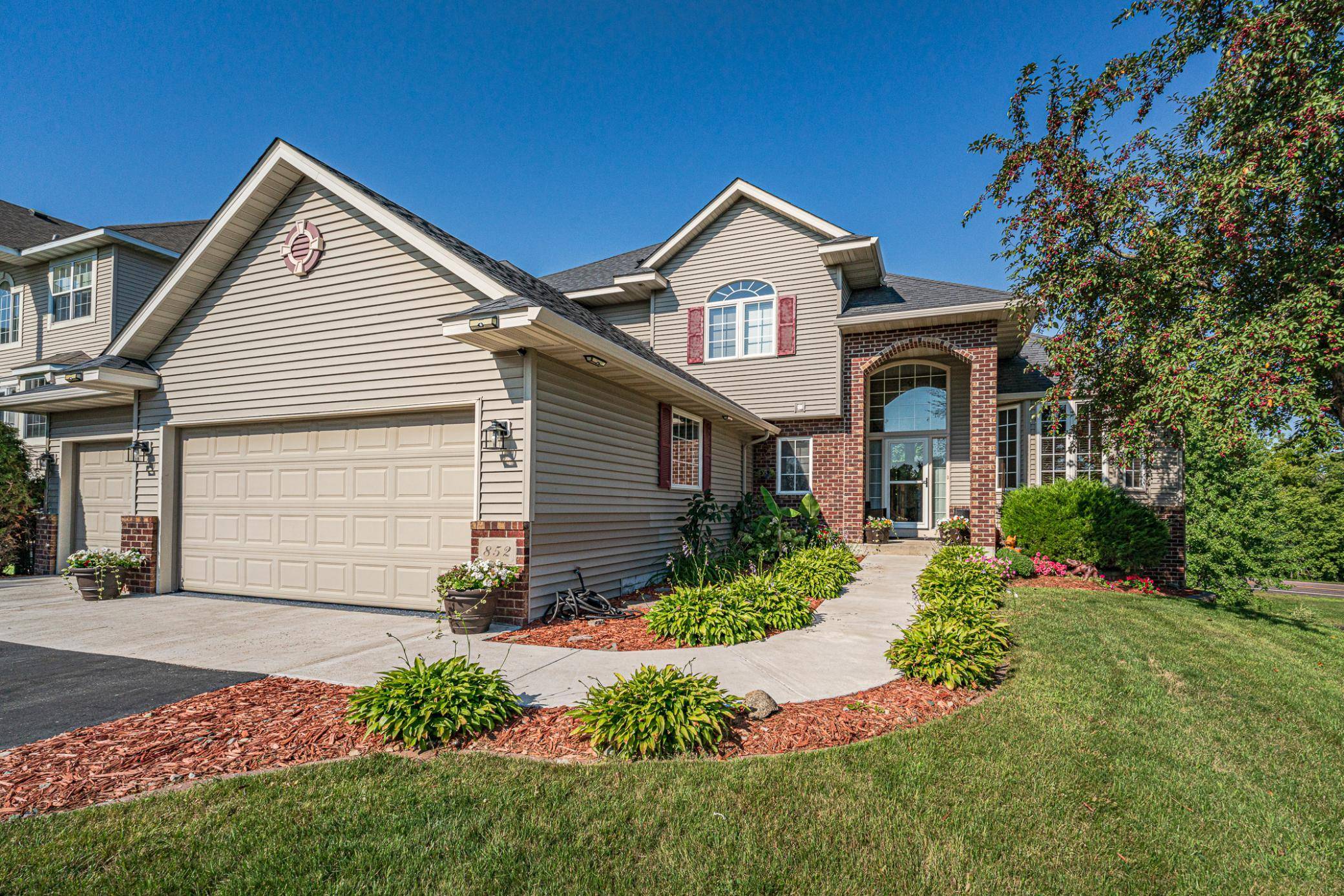 852 Bridle Creek DR, Jordan, MN 55352