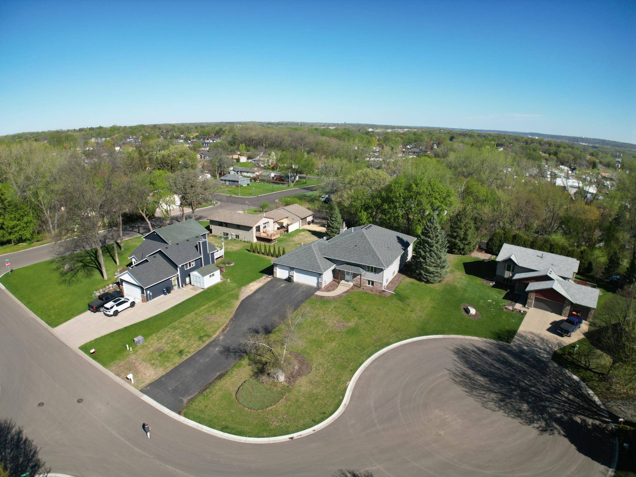 7818 Davidson CT, Inver Grove Heights, MN 55076