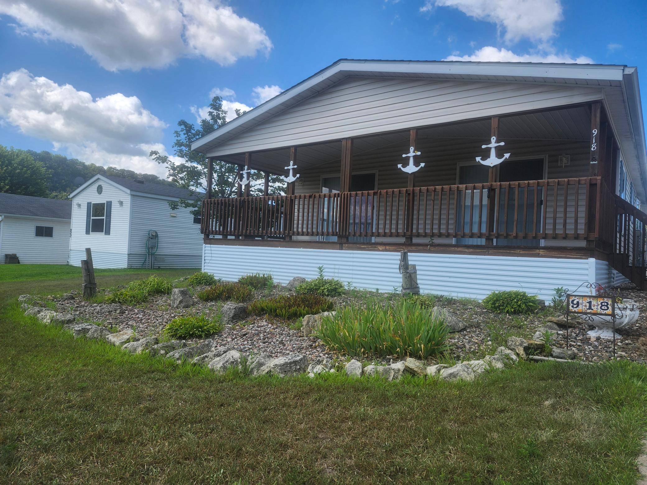 918 Peters CT, Lake City, MN 55041
