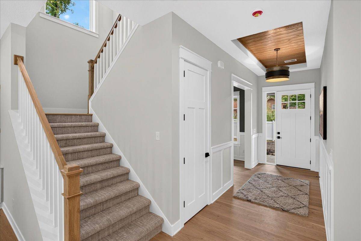 36 Lilah LN, Tonka Bay, MN 55331