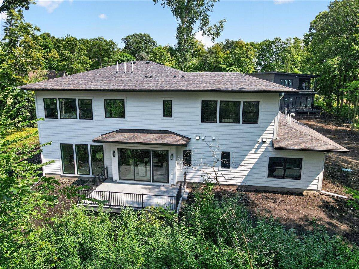 36 Lilah LN, Tonka Bay, MN 55331