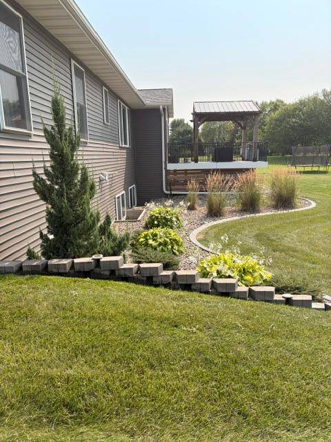 58 Balsam LN, Madison Lake, MN 56063