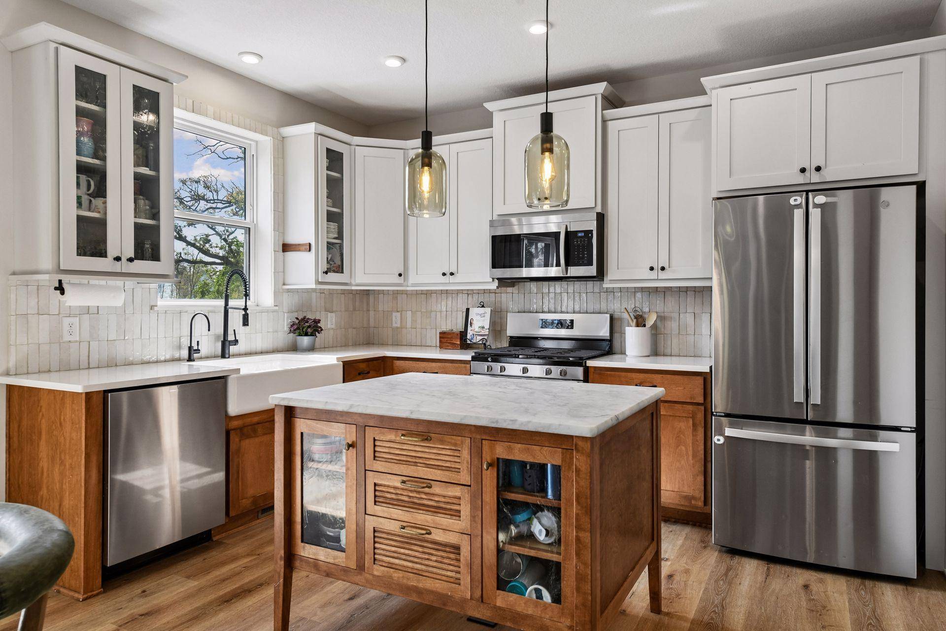 1017 Fabel LN, Waconia, MN 55387