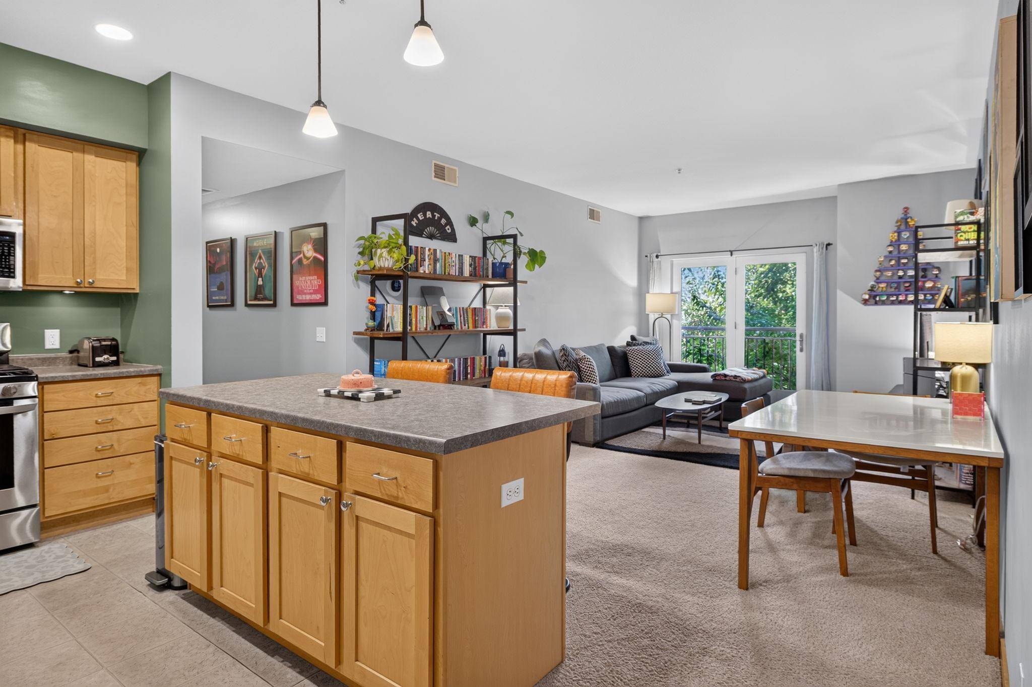 2900 11th AVE S #208, Minneapolis, MN 55407