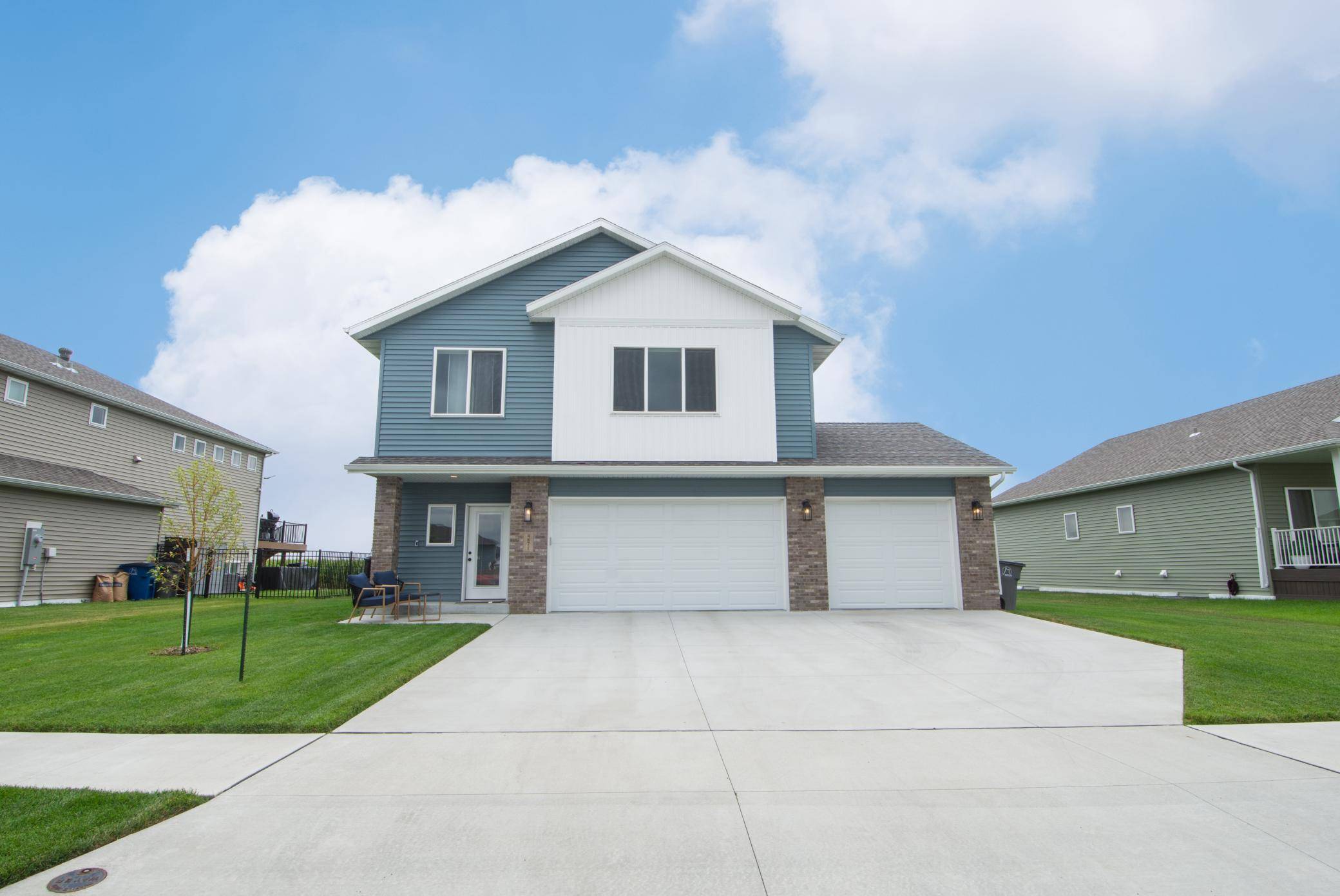 4871 Hampton CIR S, Moorhead, MN 56560