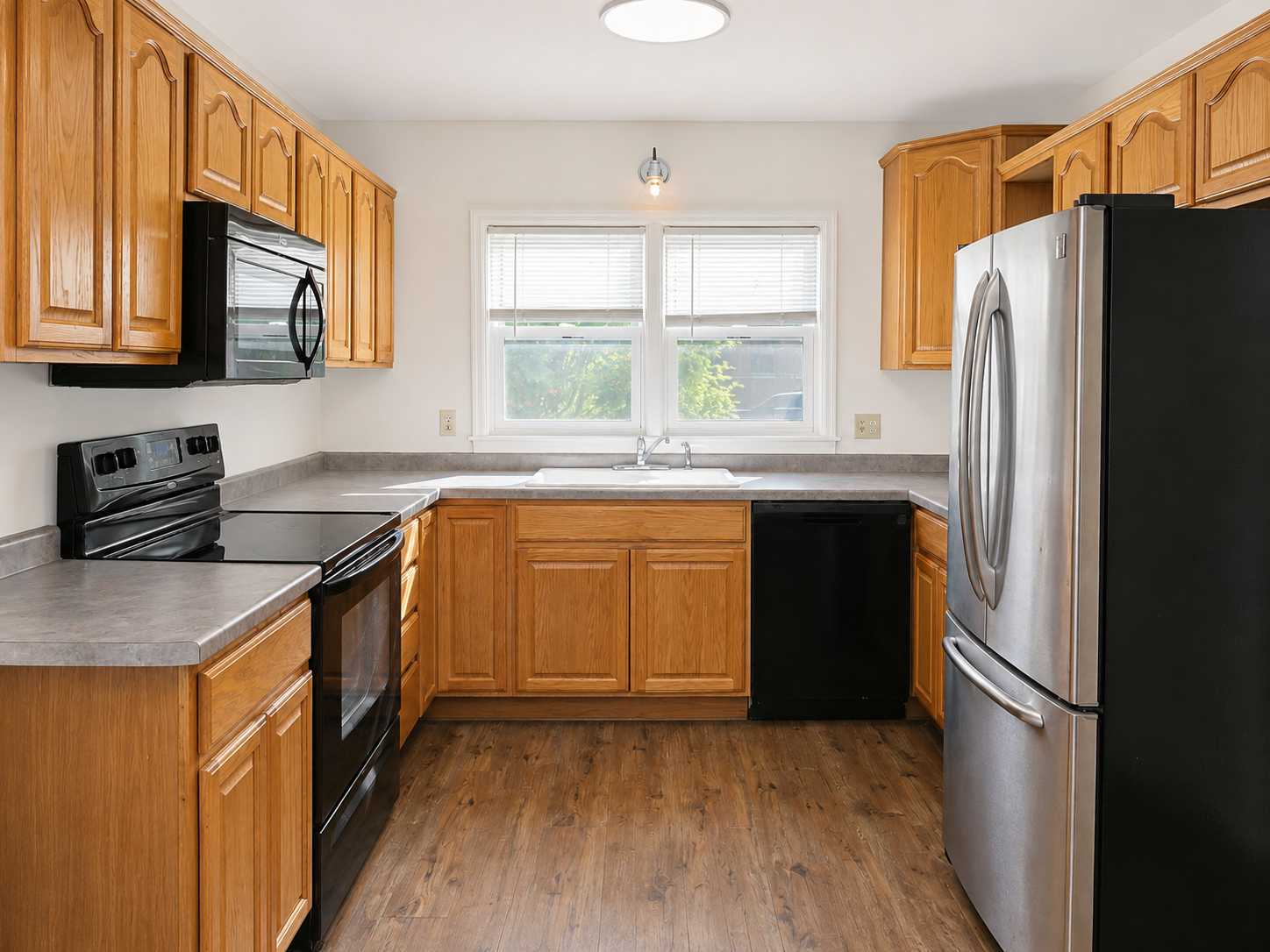 606 S 8th ST, Brainerd, MN 56401