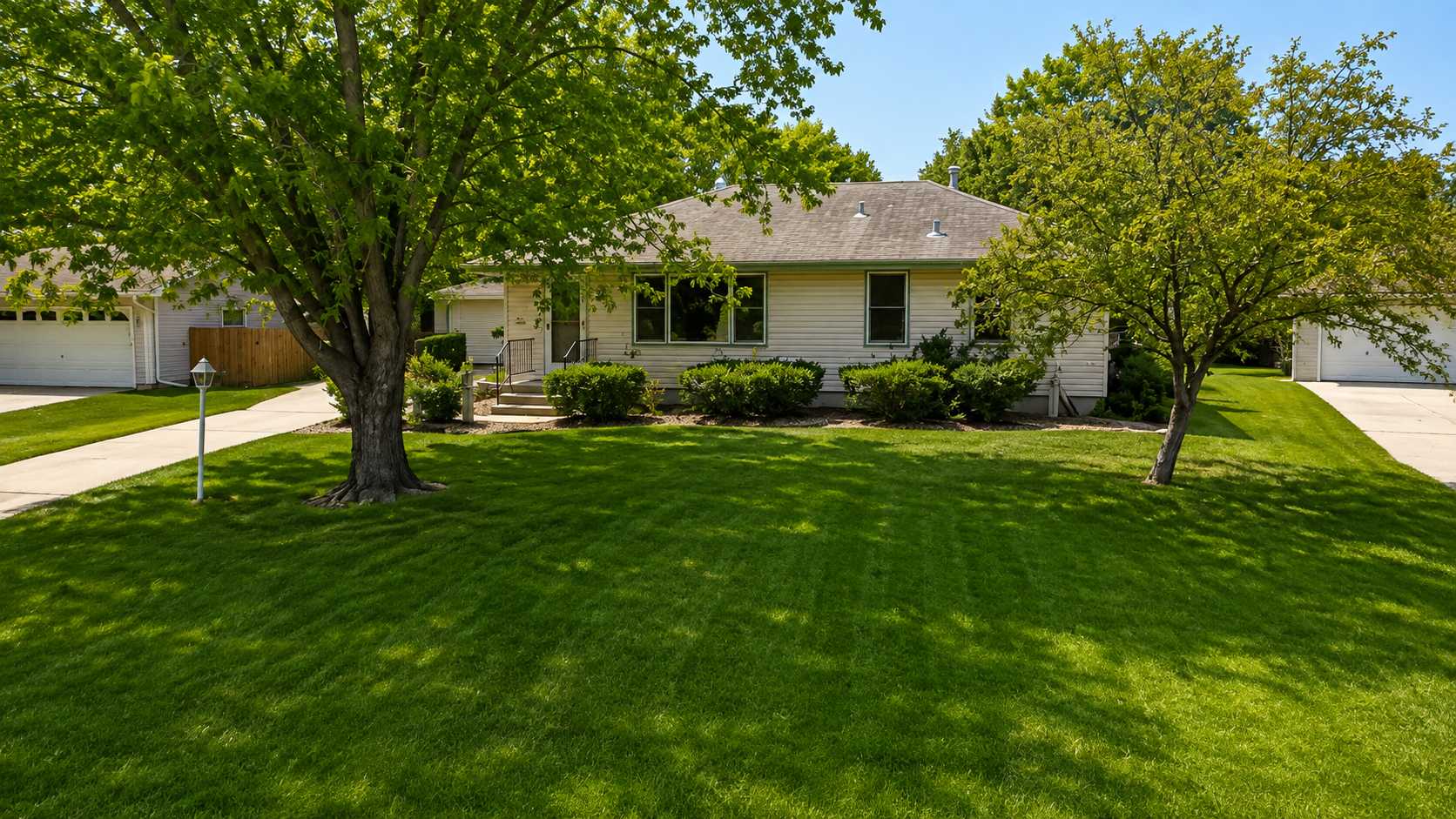 7925 Penn AVE N, Brooklyn Park, MN 55444