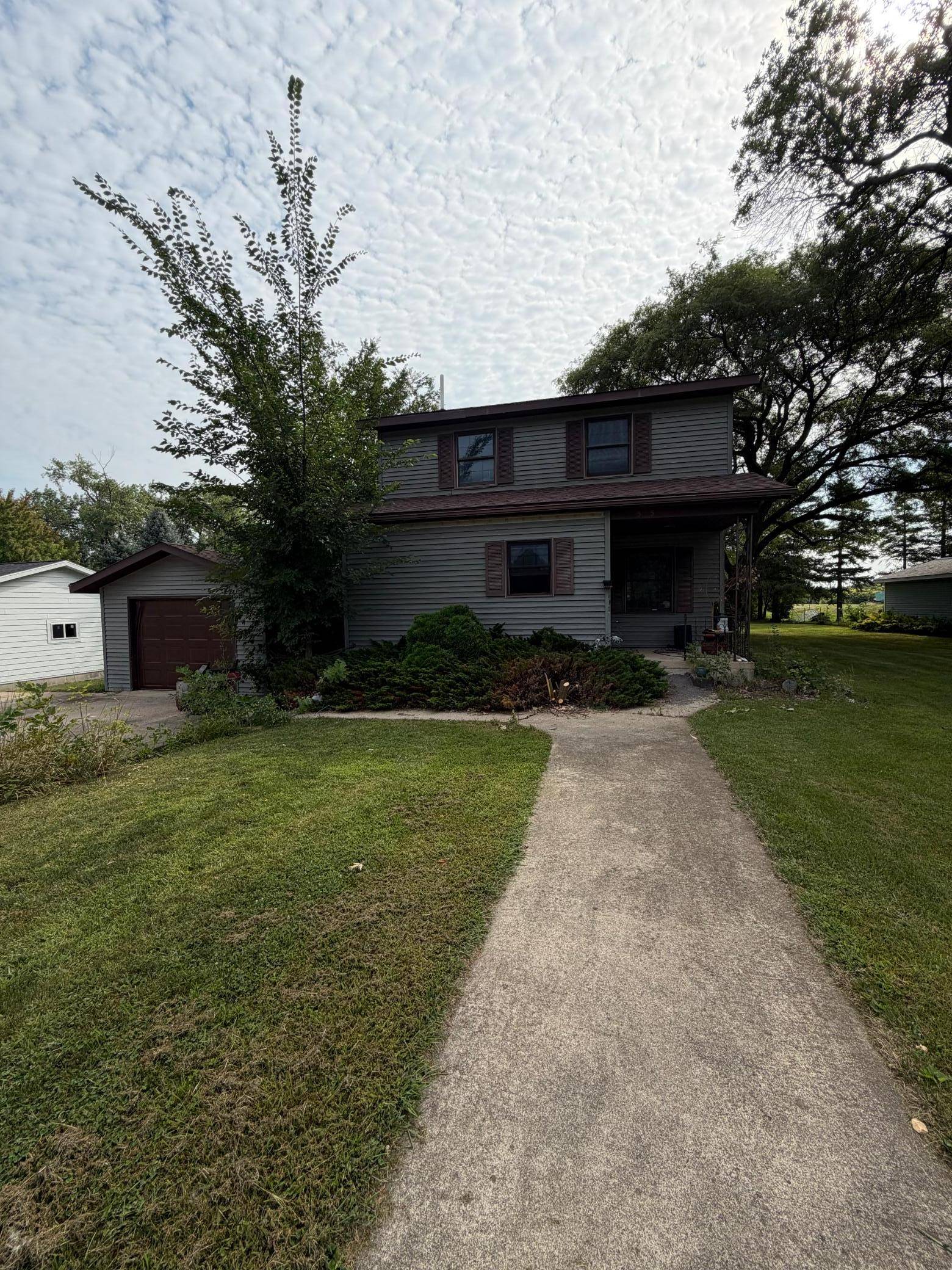 525 1st ST, Dawson, MN 56232