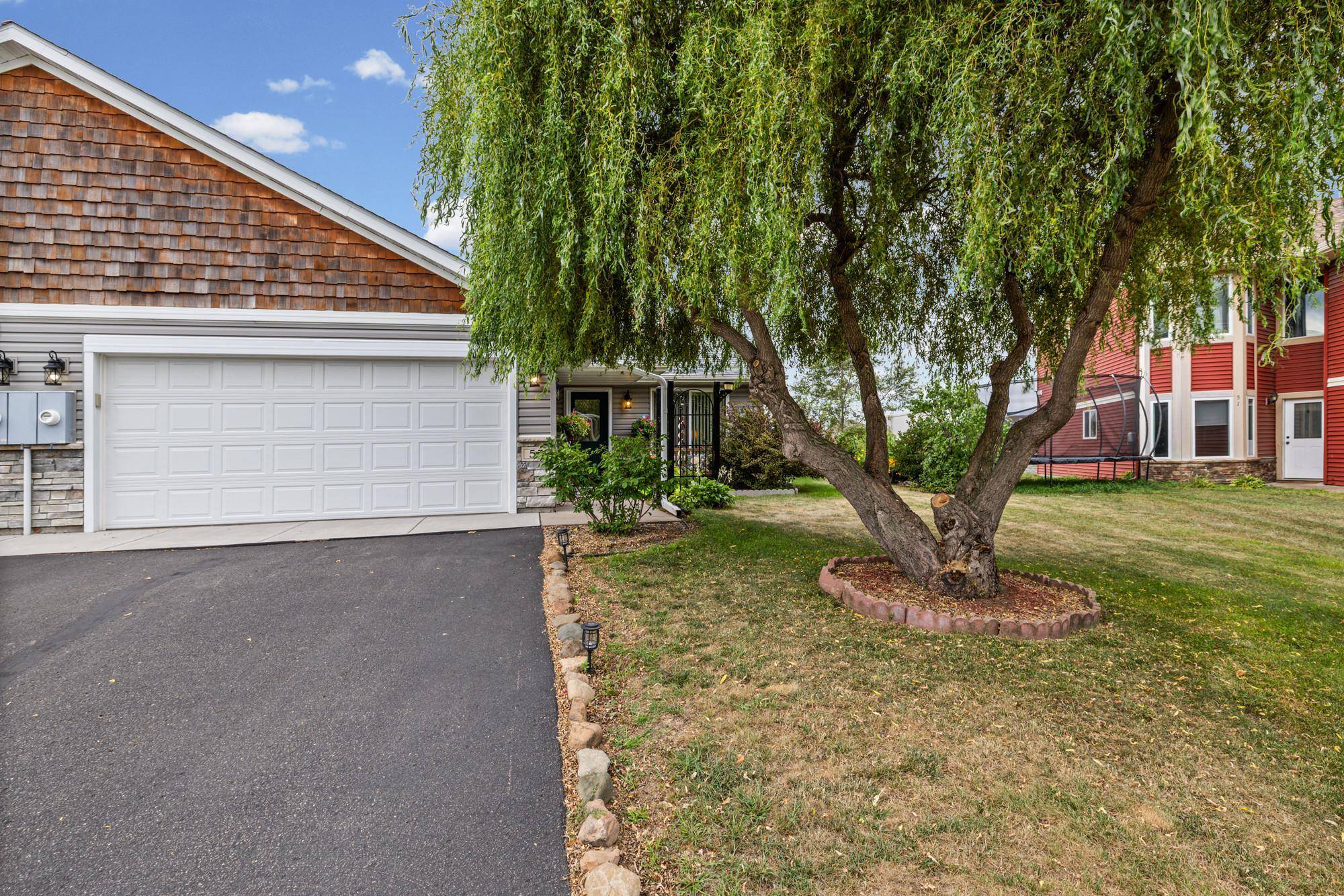 53 Meadowlark LN, Hudson, WI 54016