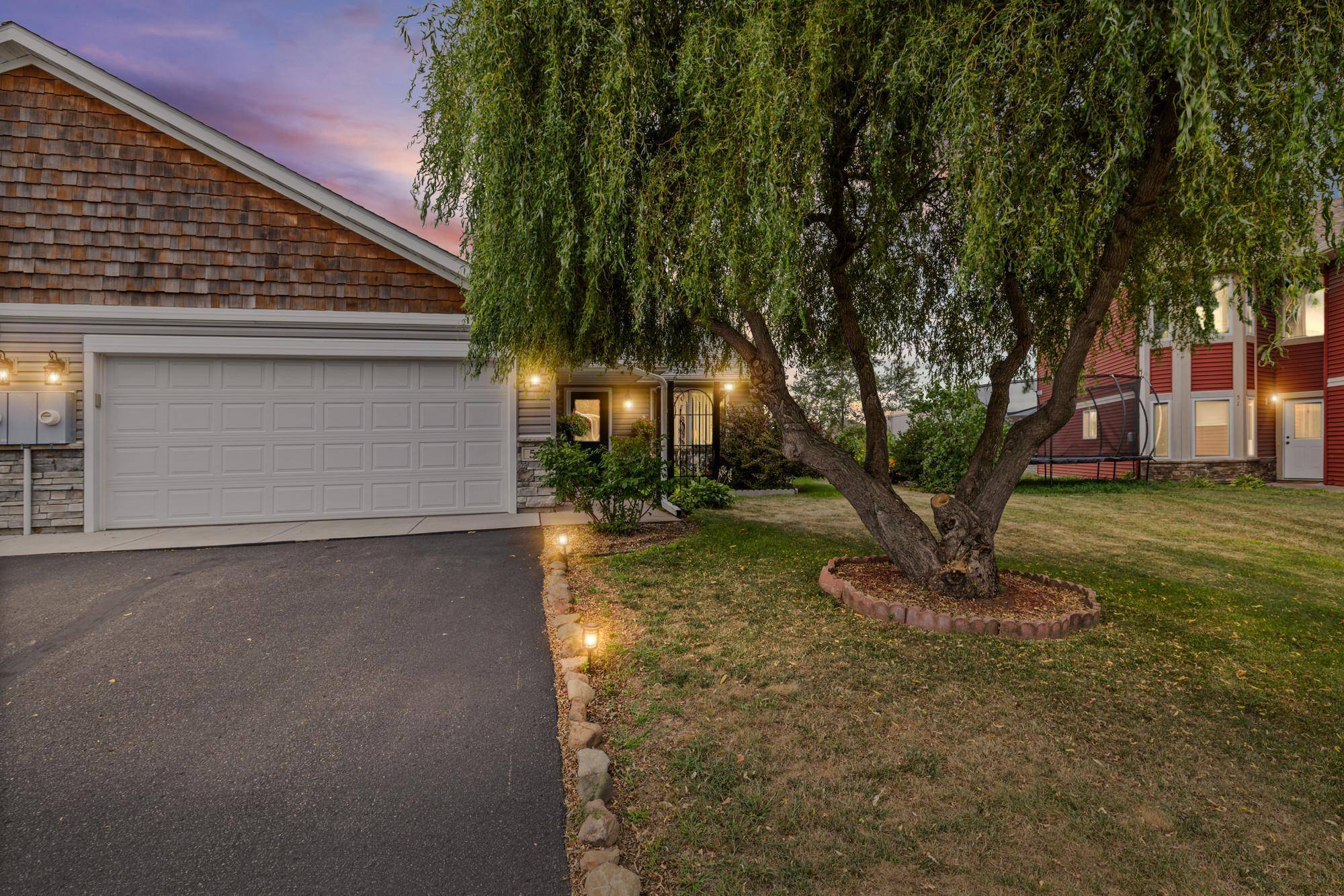 53 Meadowlark LN, Hudson, WI 54016