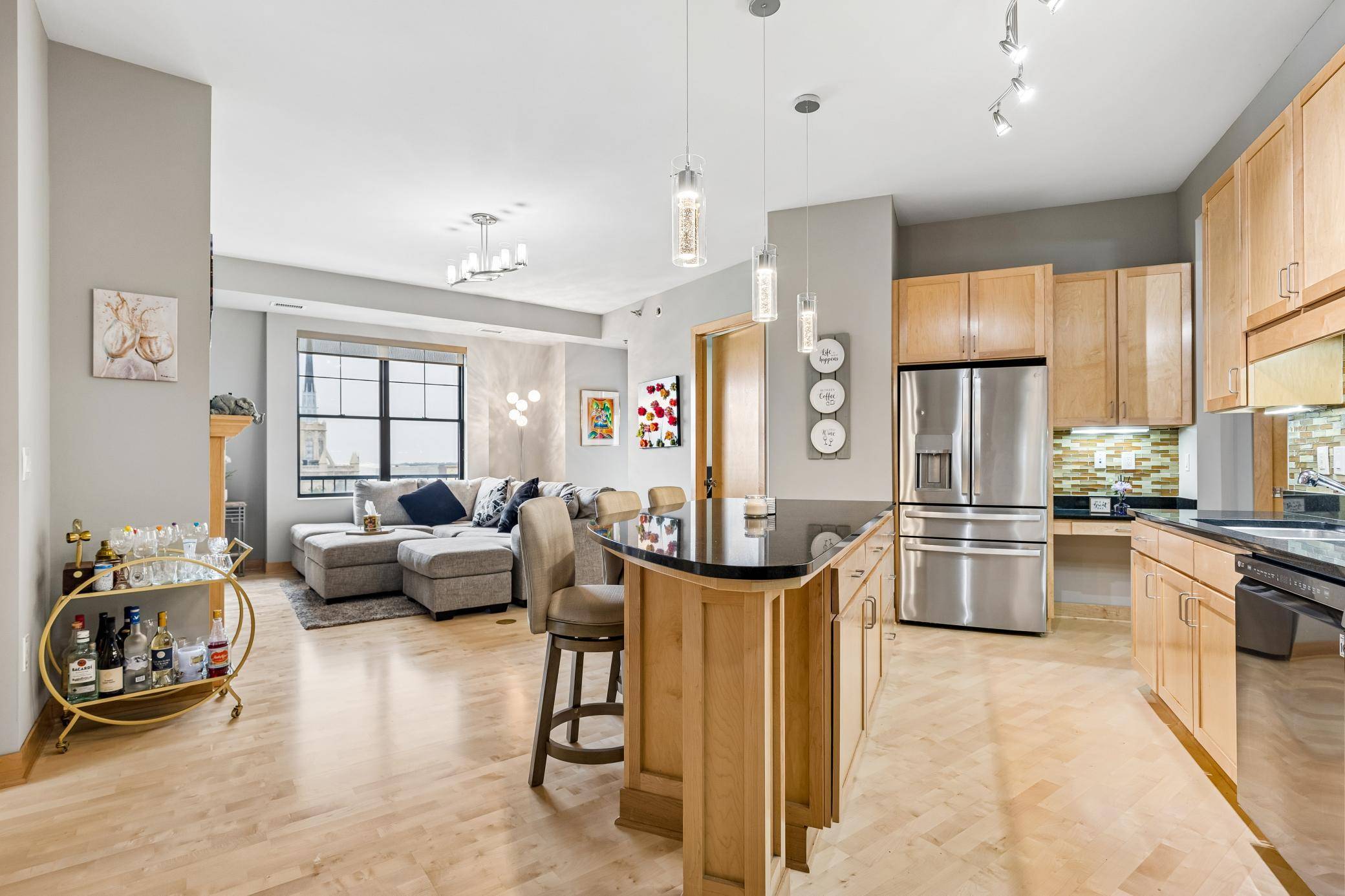 317 Groveland AVE #714, Minneapolis, MN 55403