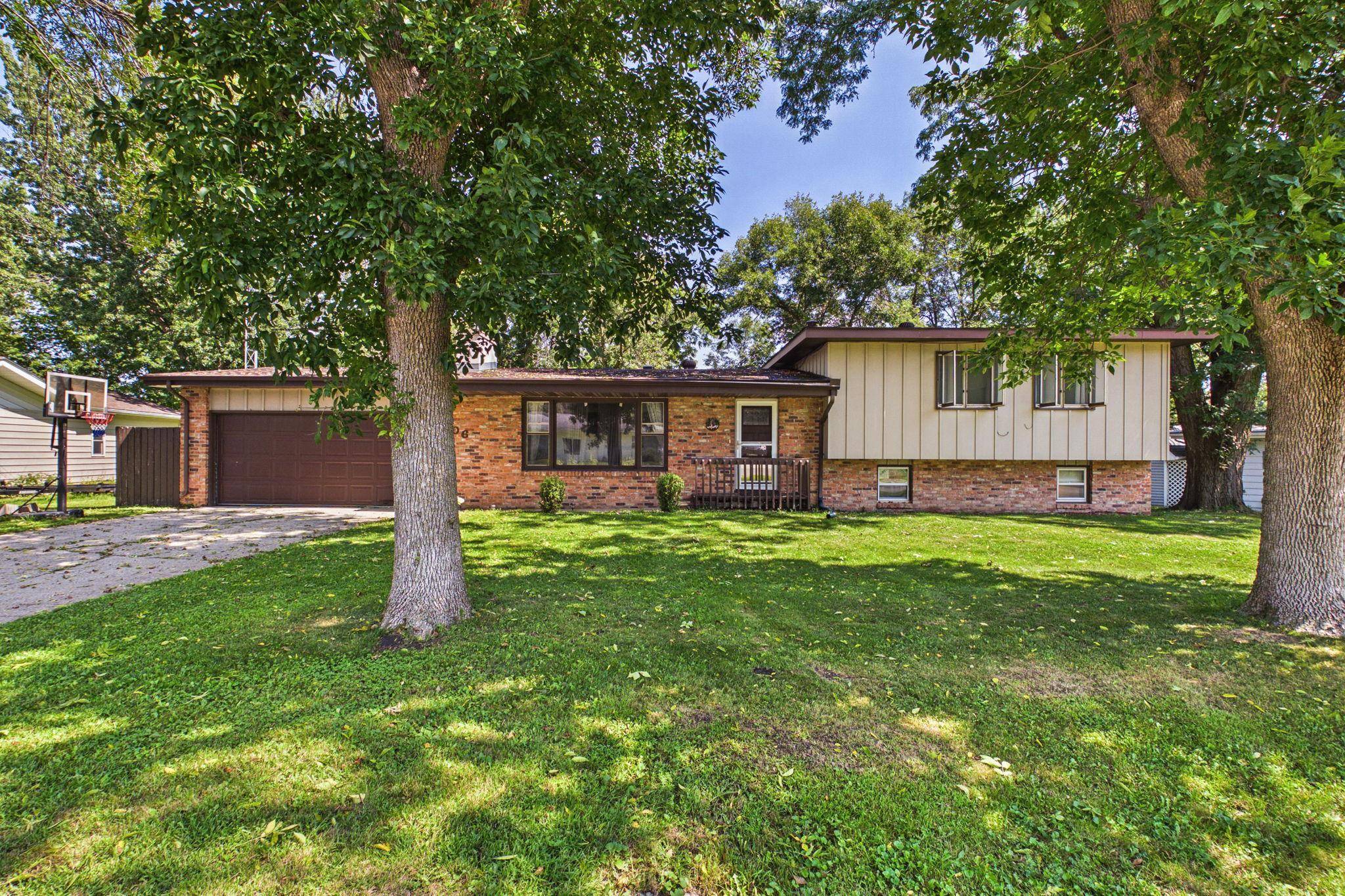 1506 Elm ST, Albert Lea, MN 56007