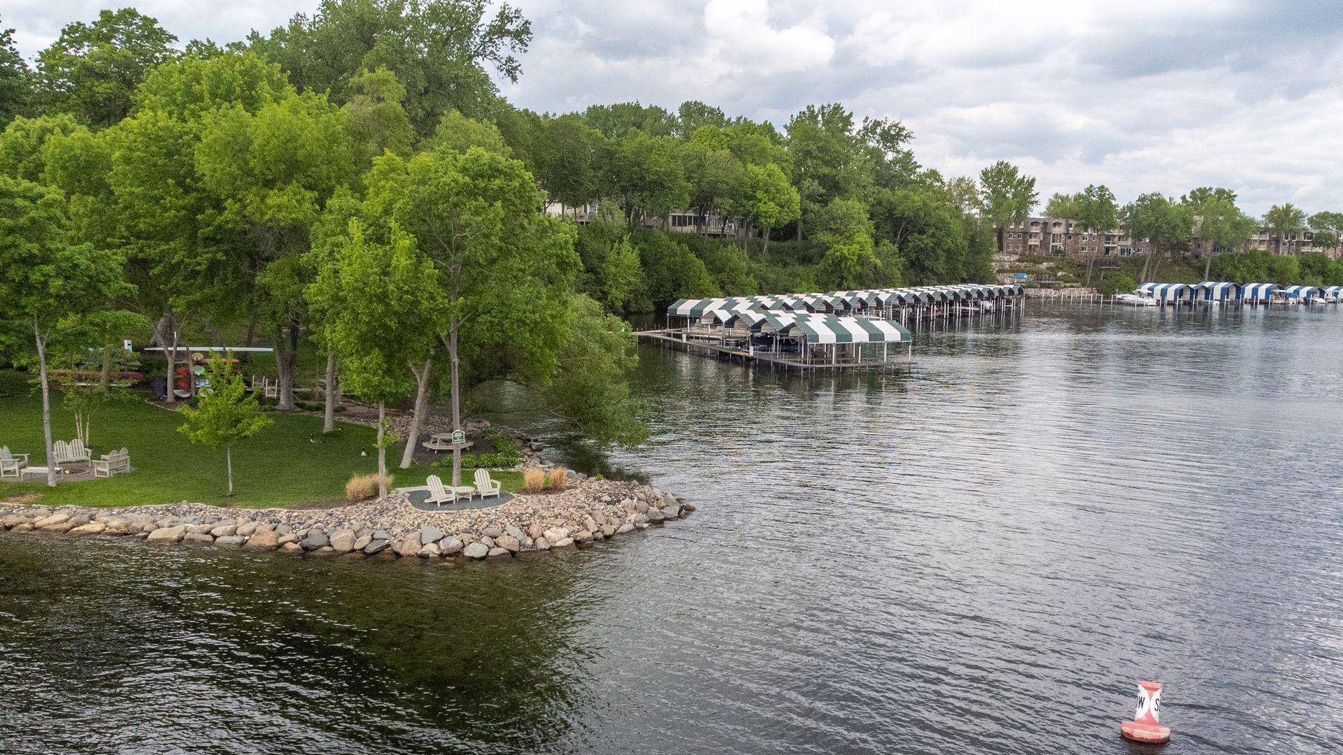 2928 Pelican Point CIR, Mound, MN 55364