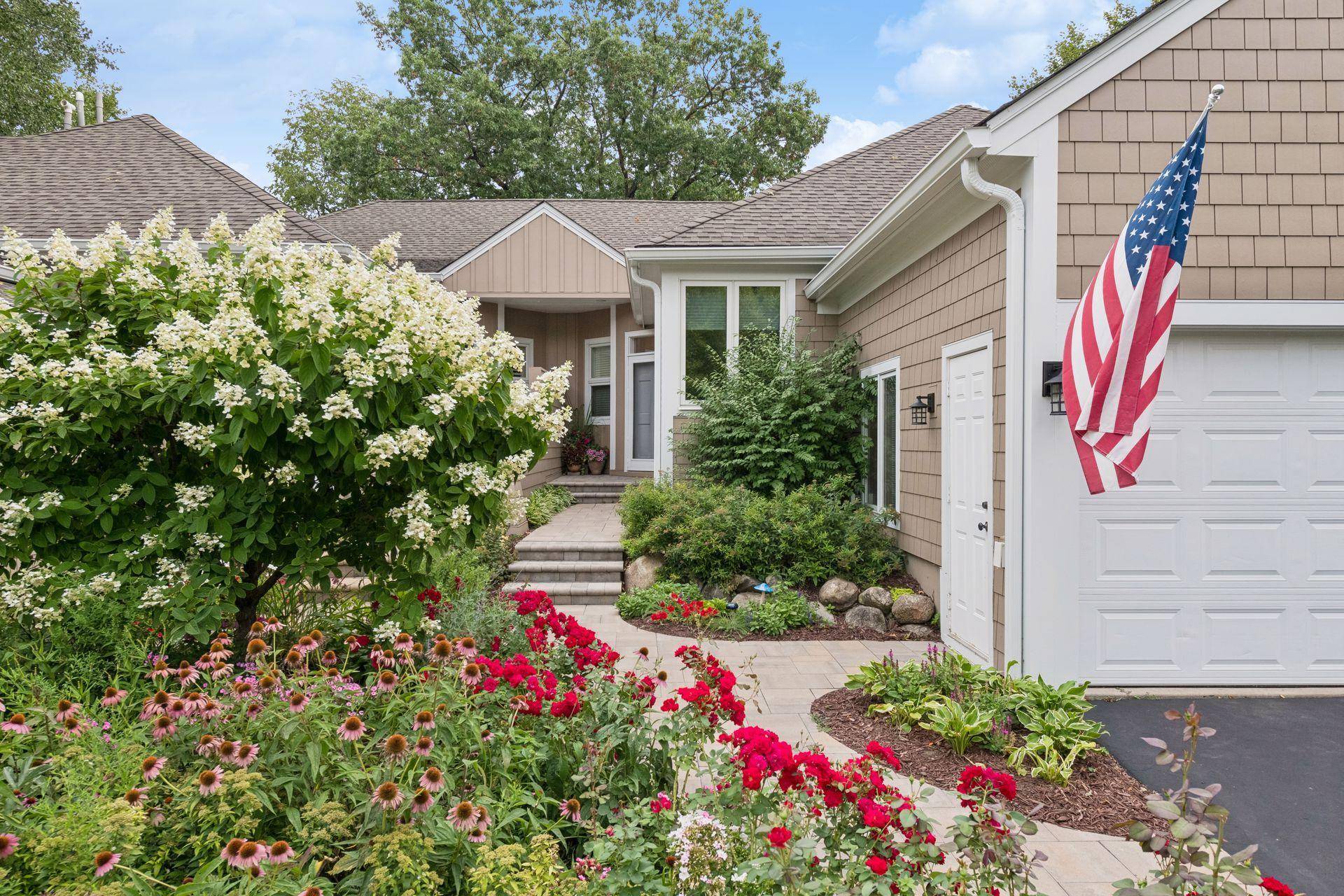 2928 Pelican Point CIR, Mound, MN 55364