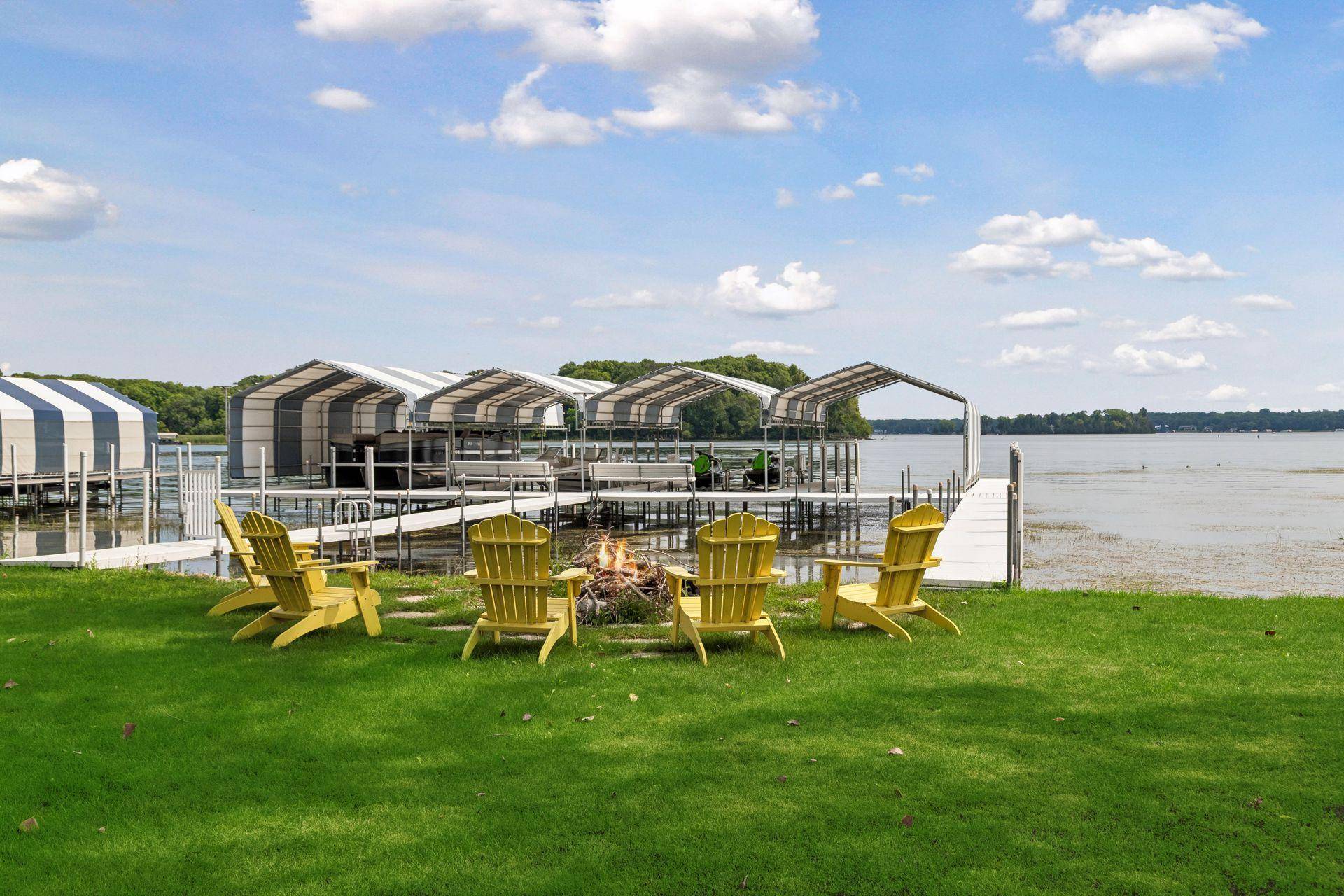 55 W Point AVE, Tonka Bay, MN 55331