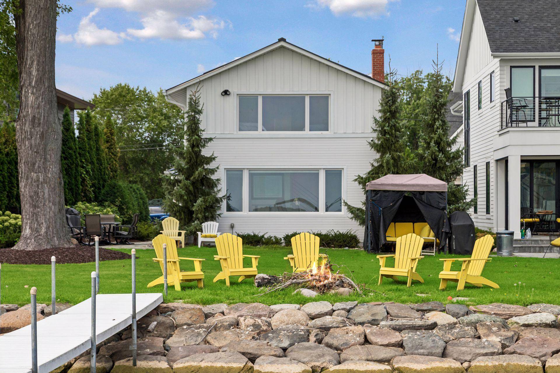 55 W Point AVE, Tonka Bay, MN 55331