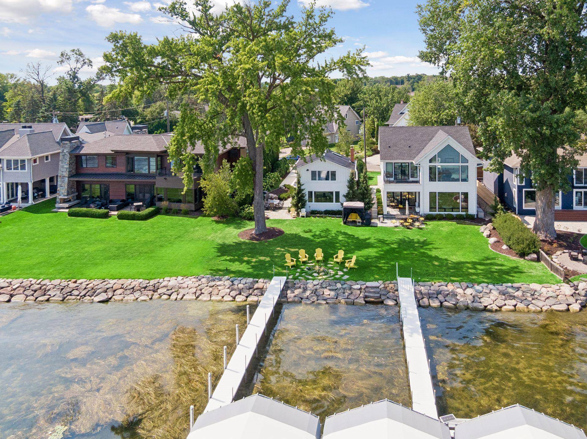 55 W Point AVE, Tonka Bay, MN 55331