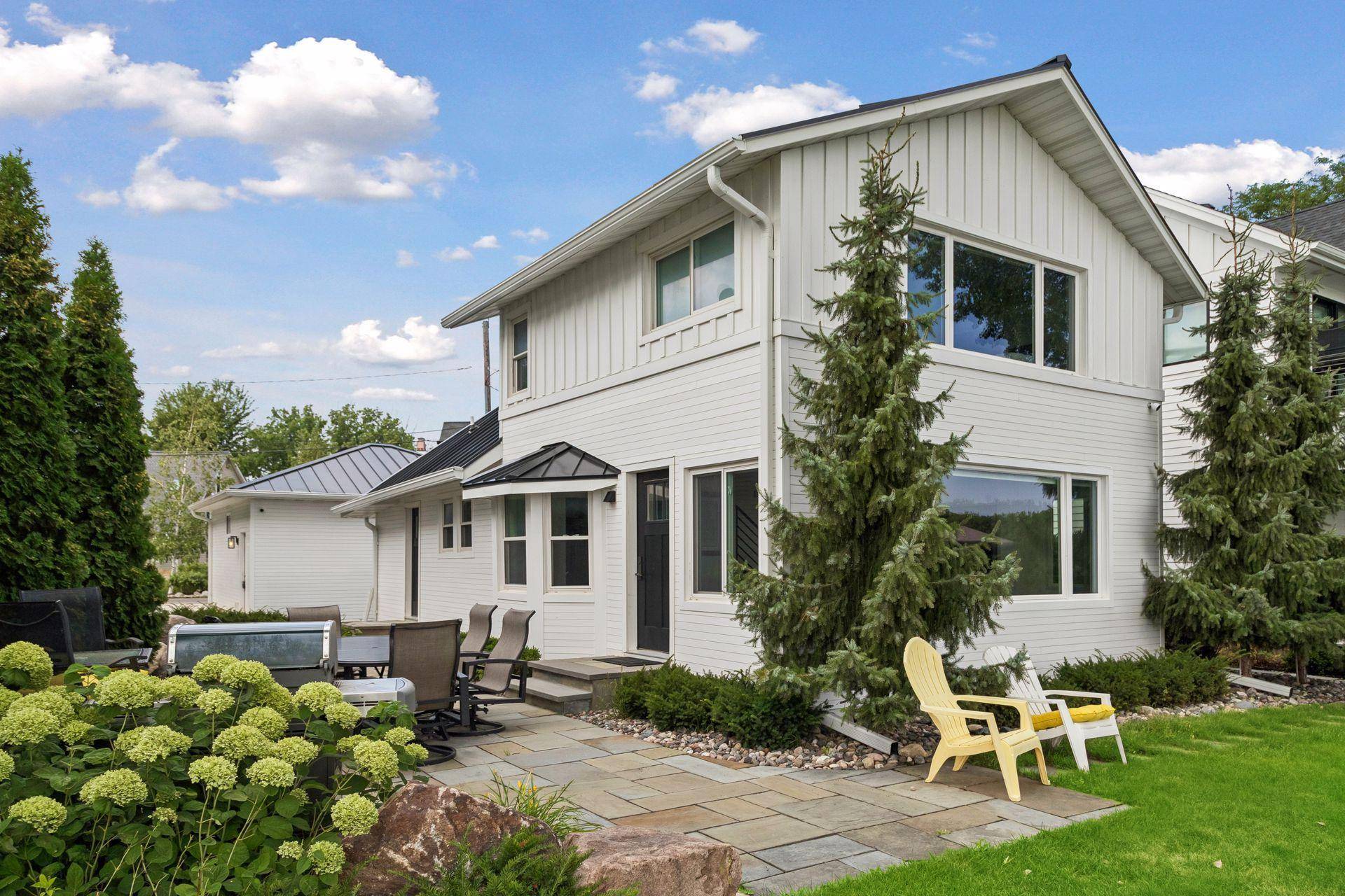 55 W Point AVE, Tonka Bay, MN 55331